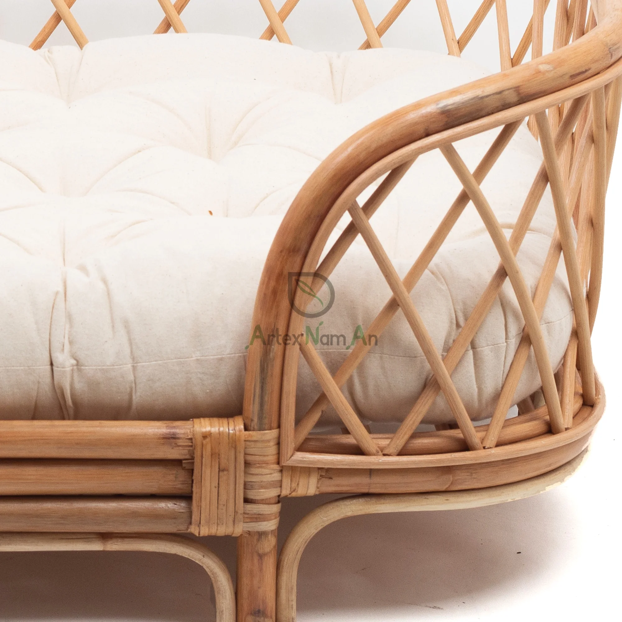 Eco friendly large rattan pet bed with fabric mattress for cat and dog also wicker bed for pet supplies