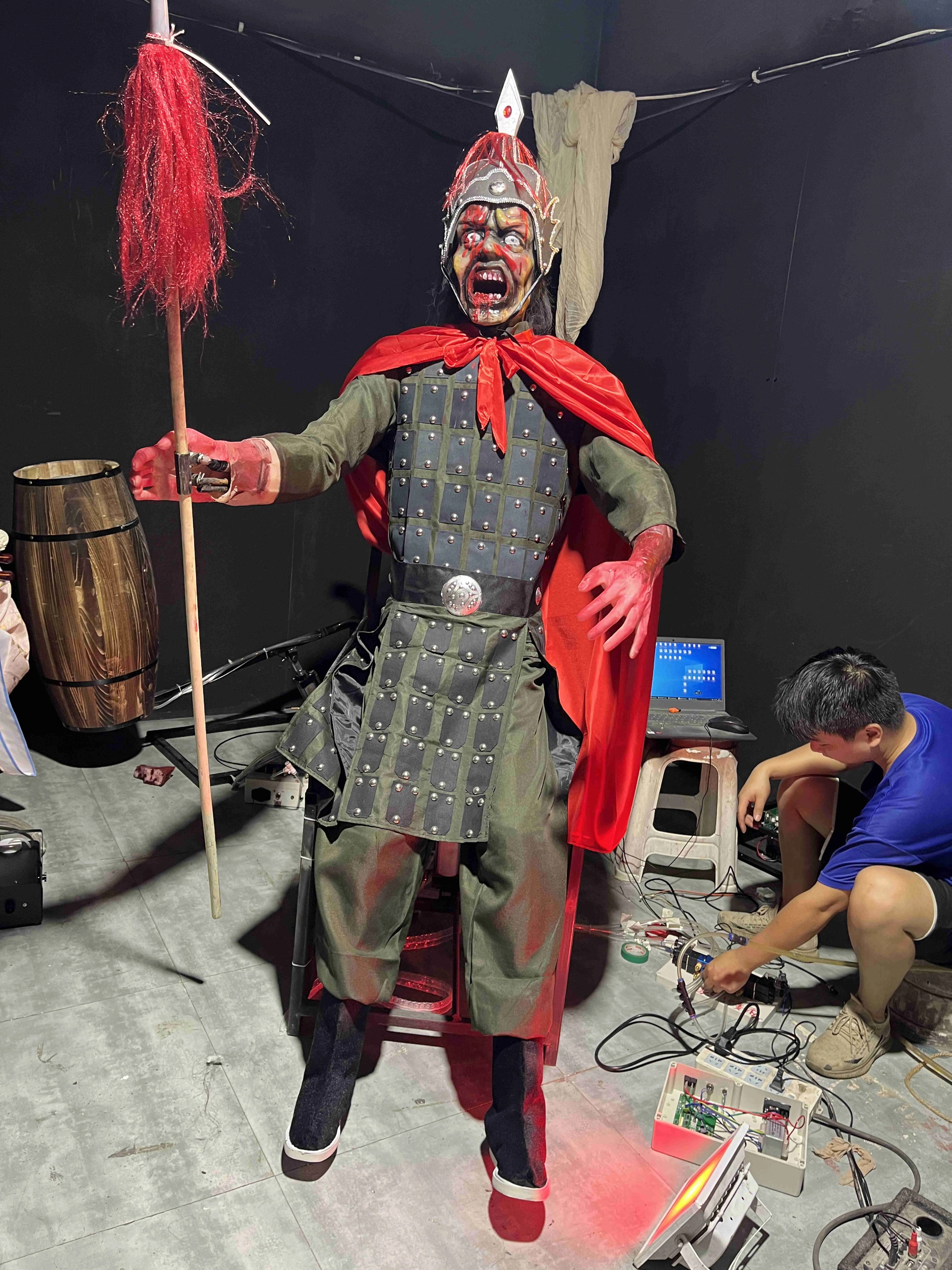 Factory Direct Handmade Flexible Silicone Roaring Ghost Figure for Scary Attractions