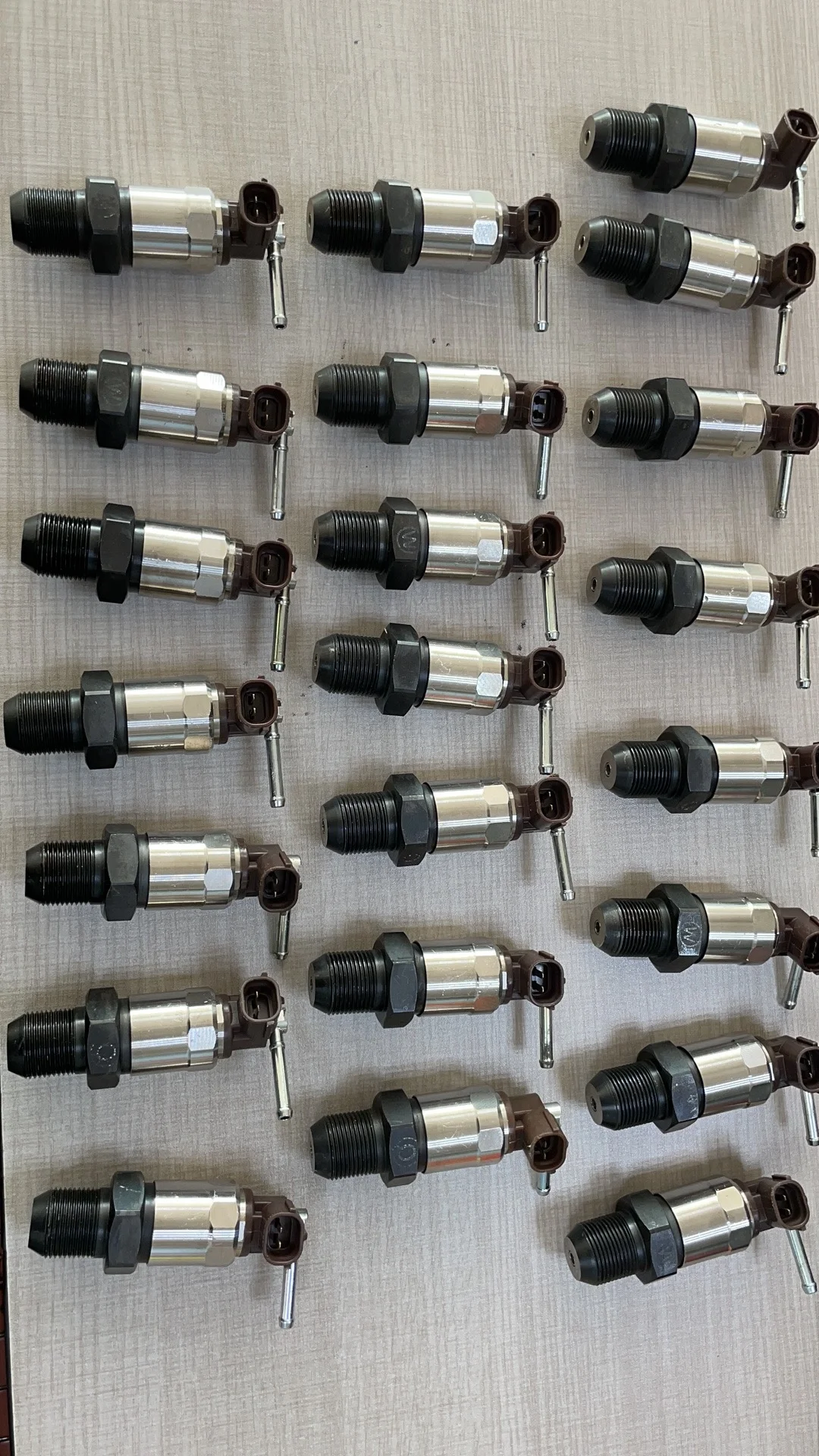 Common Rail Injector FOR HILUX HIACE 2KD 1KD 23810-30010