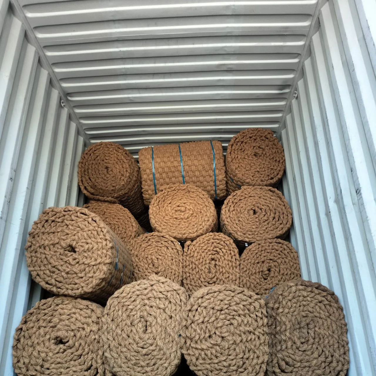 Premium quality ECO Friendly Coconut coir matting roll from Vietnam for outdoor paving Size 1*1m , thickness 35mm 100% natural
