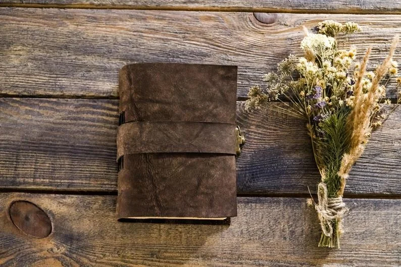 Handmade Genuine Vintage Leather Journal Diary Classic Leather Bound Notebook Leather Hardcover Cover Embossing With Locked