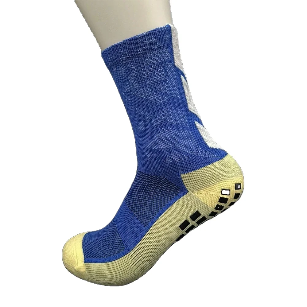 Grip Socks Custom Logo Athletic Men Sport Crew Grip Socks Anti Slip Football Grip Soccer self-heating, thermal Socks