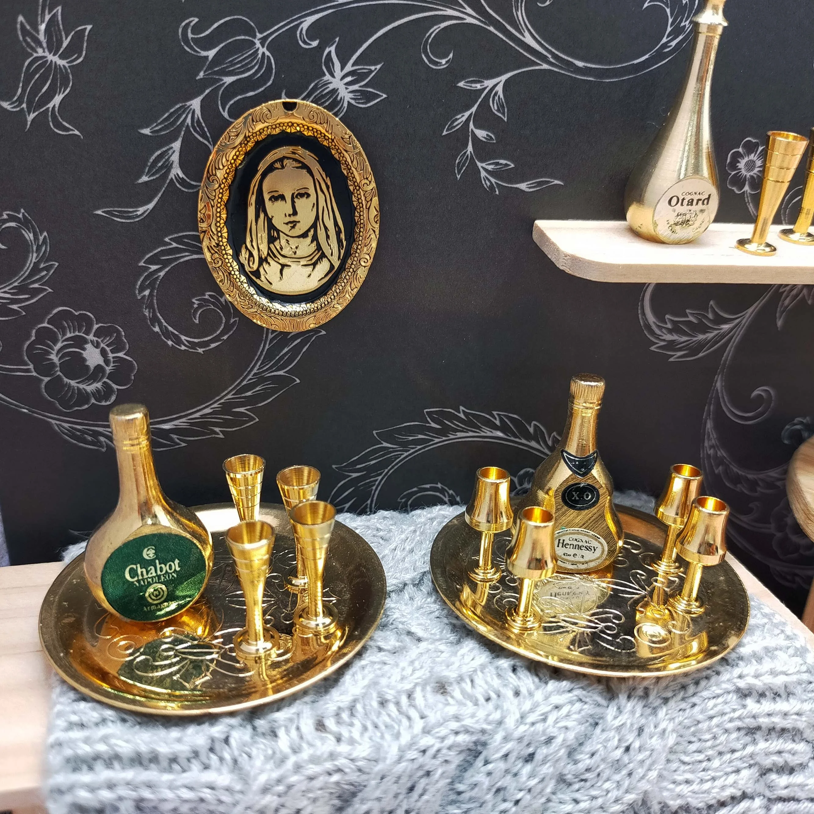 Miniature Doll House 1:12 Wine Drinking Party