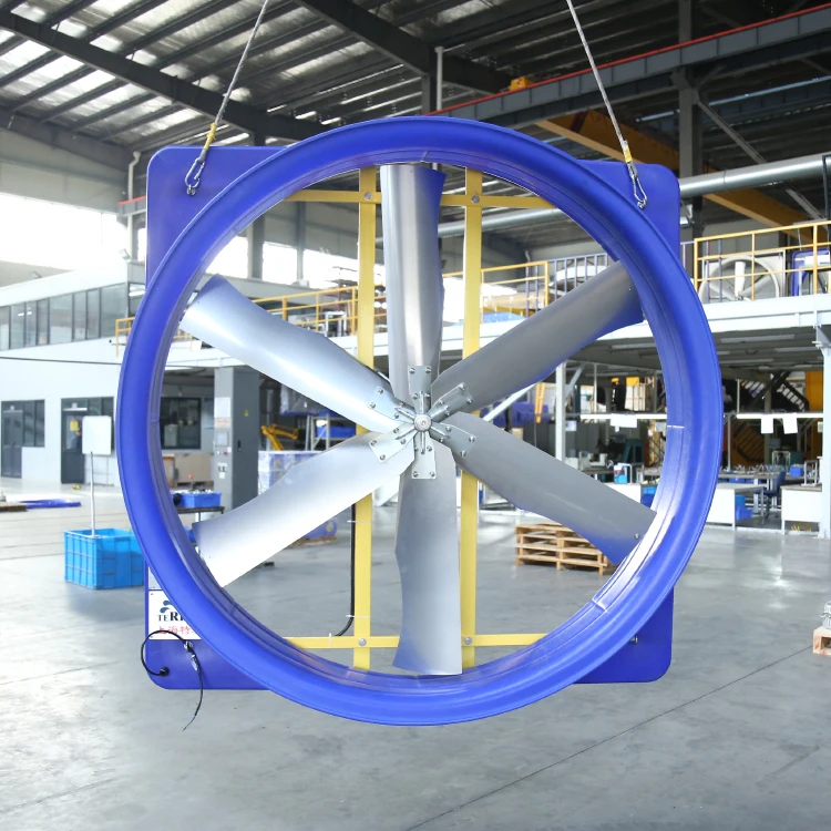 Большой вентилятор вентиляции оборудования системы