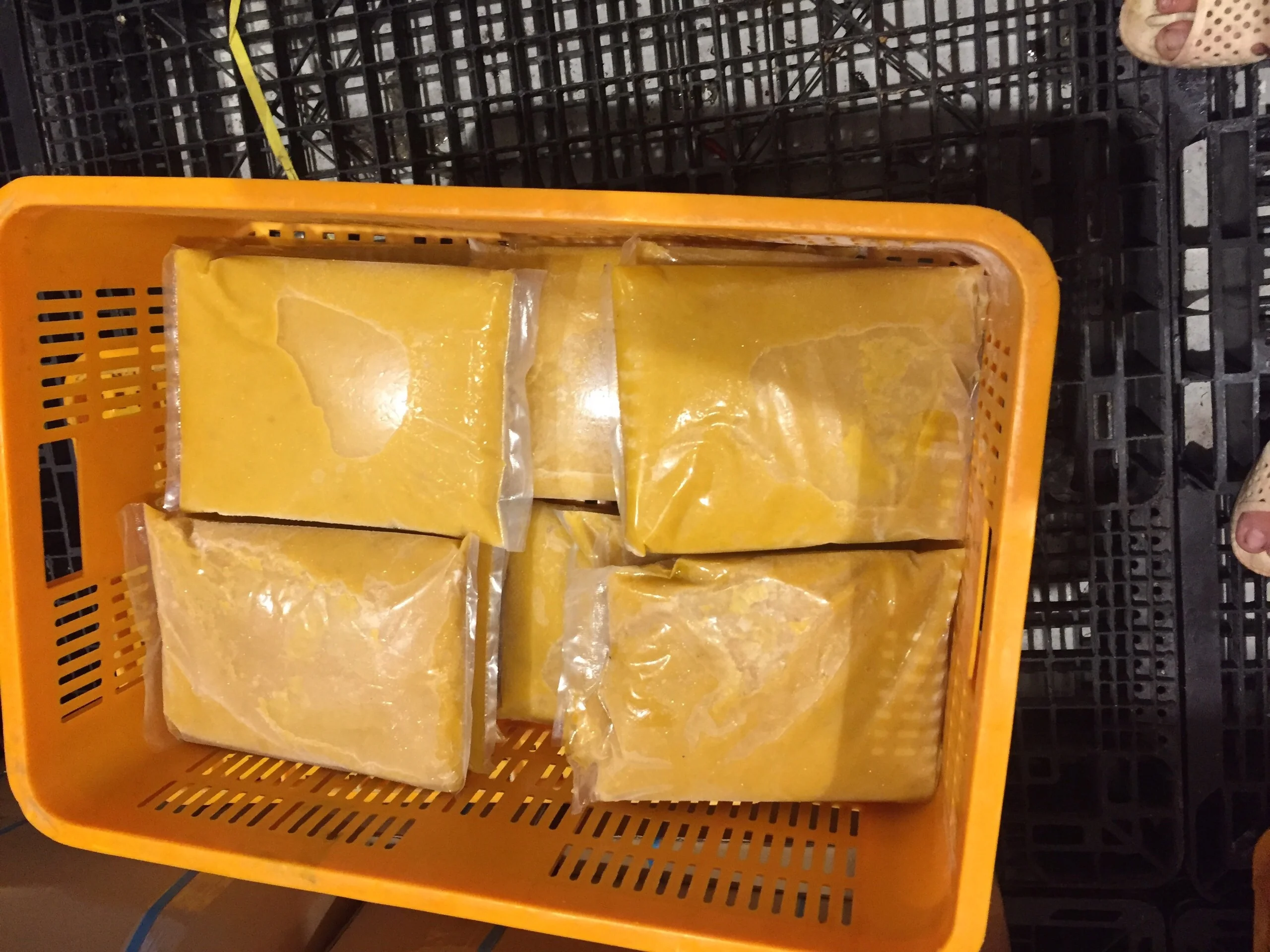 IQF Frozen Mango 100% natural sweet/ Mango Sliced / Mango Puree manufacturer price