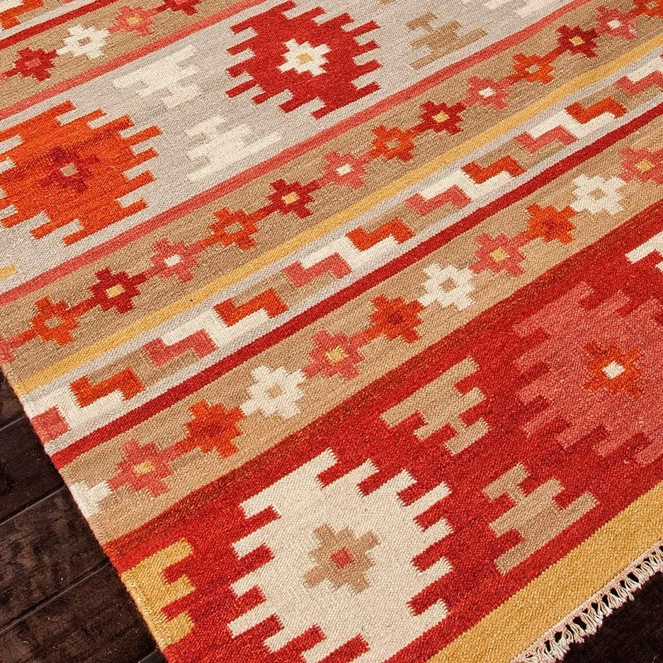 Flatweave Kilim rugs in 8x10 size wool cotton mix in tribal designs patterns
