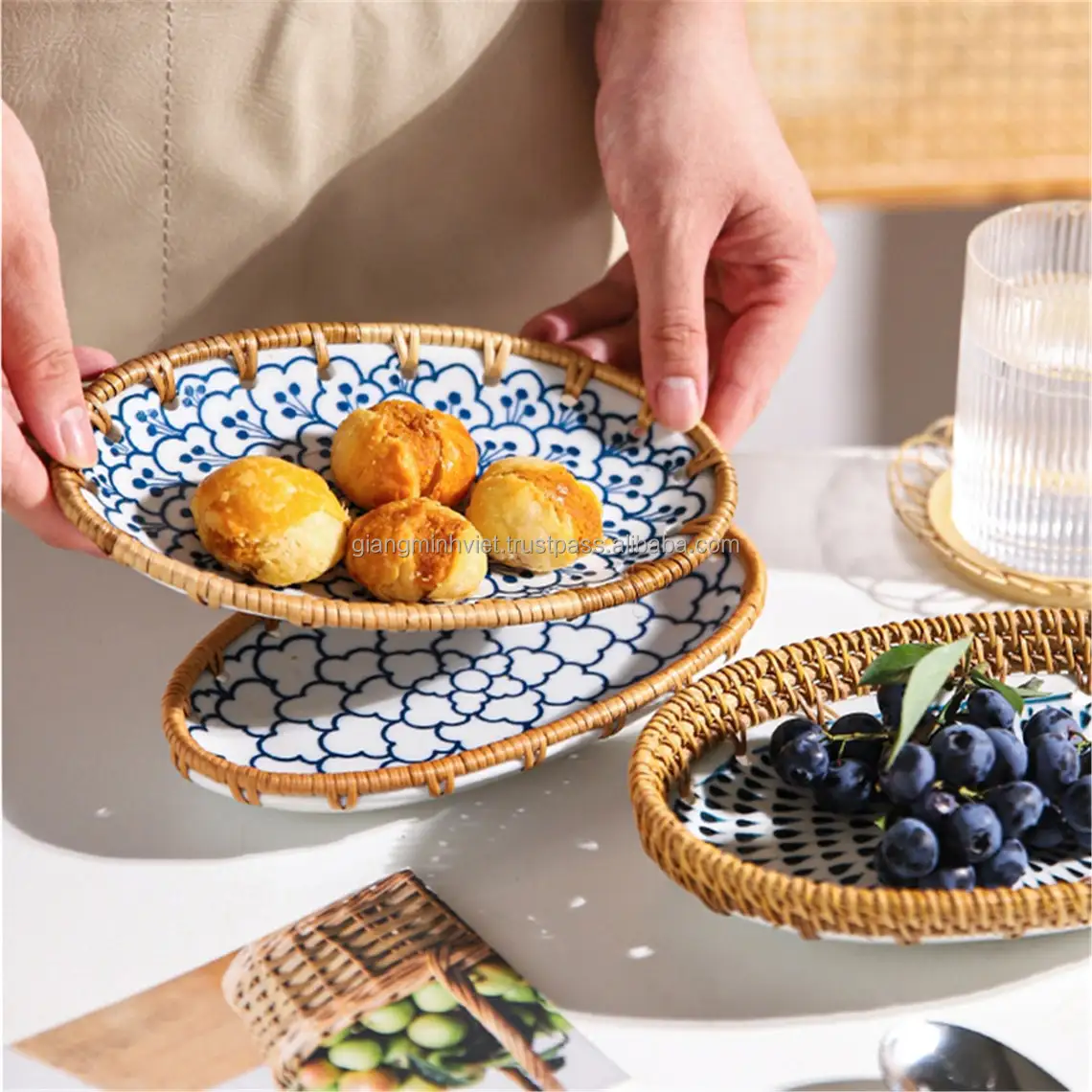 Hot Selling 2022 Rattan Dessert Fruit Plates and Dishes with Ceramic Customized Pattern Made in Vietnam
