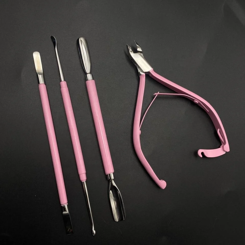 Manicure Pedicure Nails Kit Clipper Cuticle Nipper Nail Pusher Custom Engraved Logo Sustainable Tools