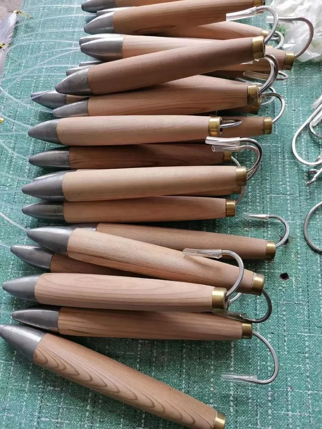 Wholesale trolling fishing lure 4inch 6inch 8inch Rigged Cedar Plug Natural Blank marlinTuna Lures lead head wood lure saltwater