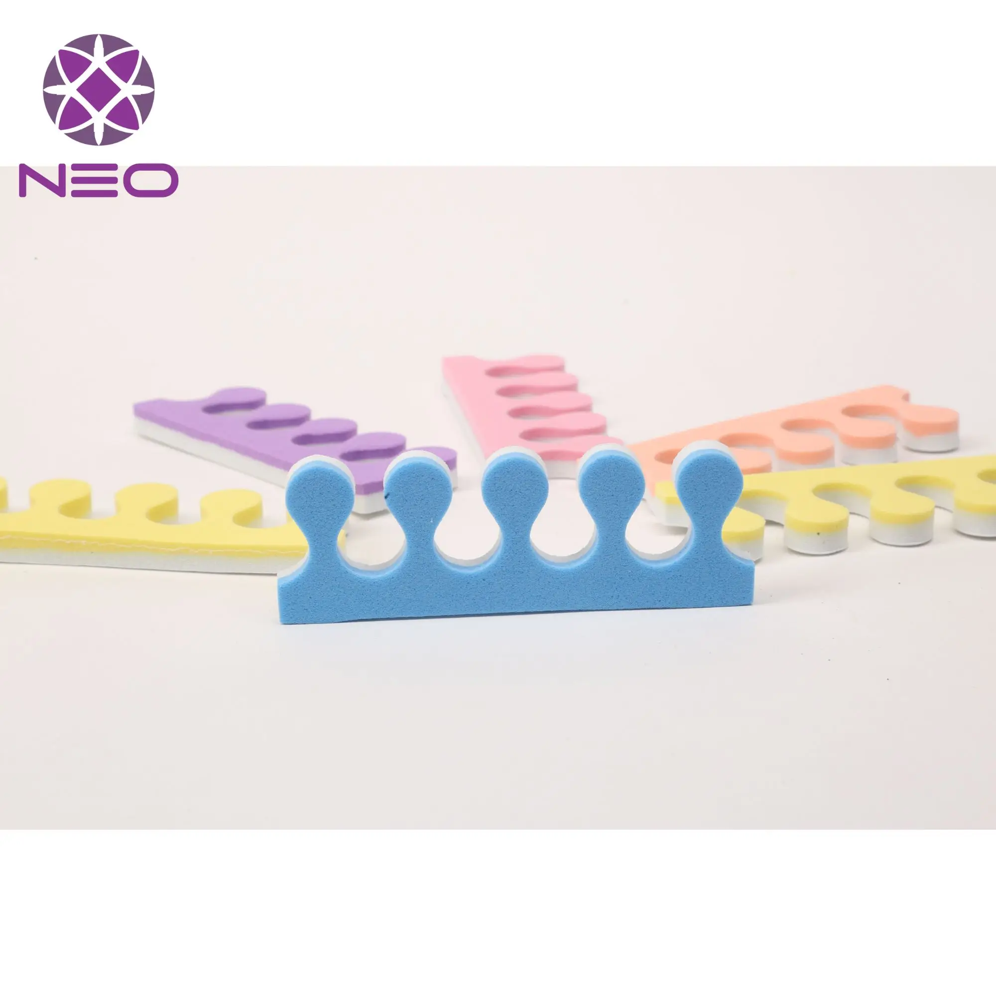 Custom Colorful EVA Nail Art Tools For Nail Polish Party Nail Art Painting Toenails Custom Made Soft Small Separator Toe