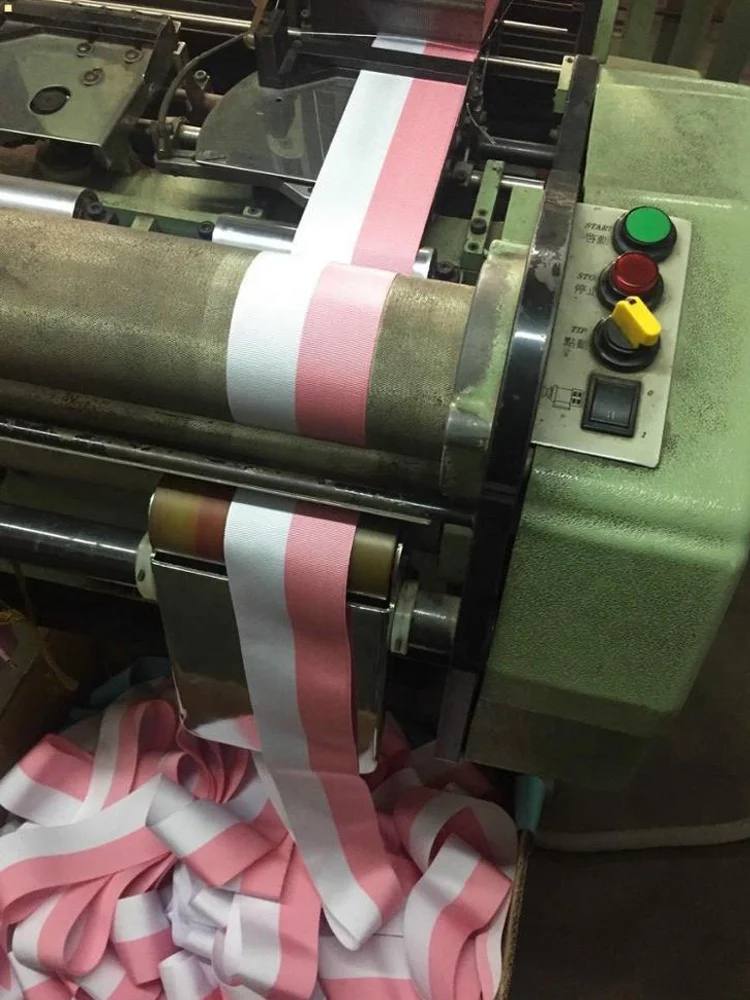 OEM Wholesale Moire Medal Ribbon Taffeta Cotton Viscose Silk Ribbon with Wavy (Watered) Effect Pattern Face Material Origin Type