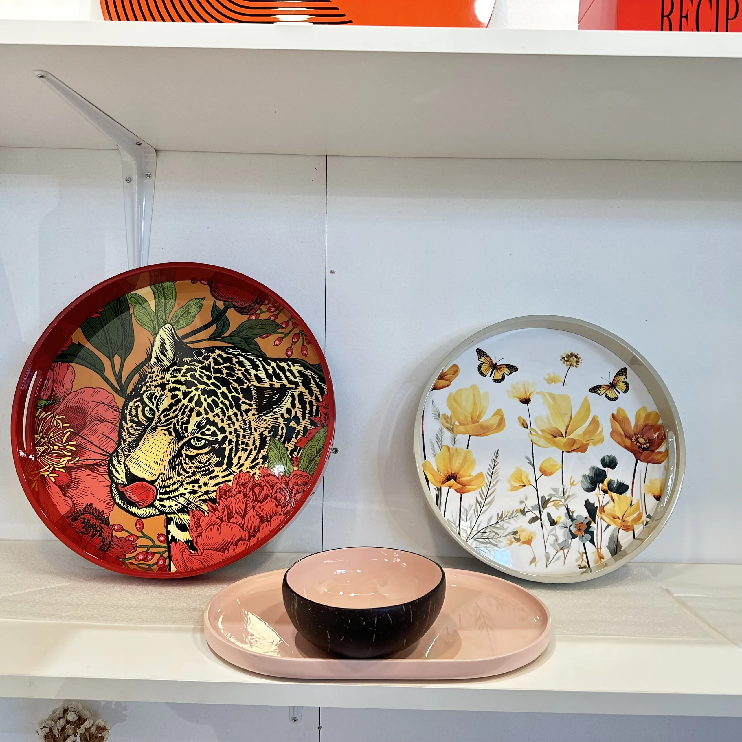 High Quality Luxury Lacquerware Tray Scalloped Rolling Smoking Tray Customized Handmade from Vietnam