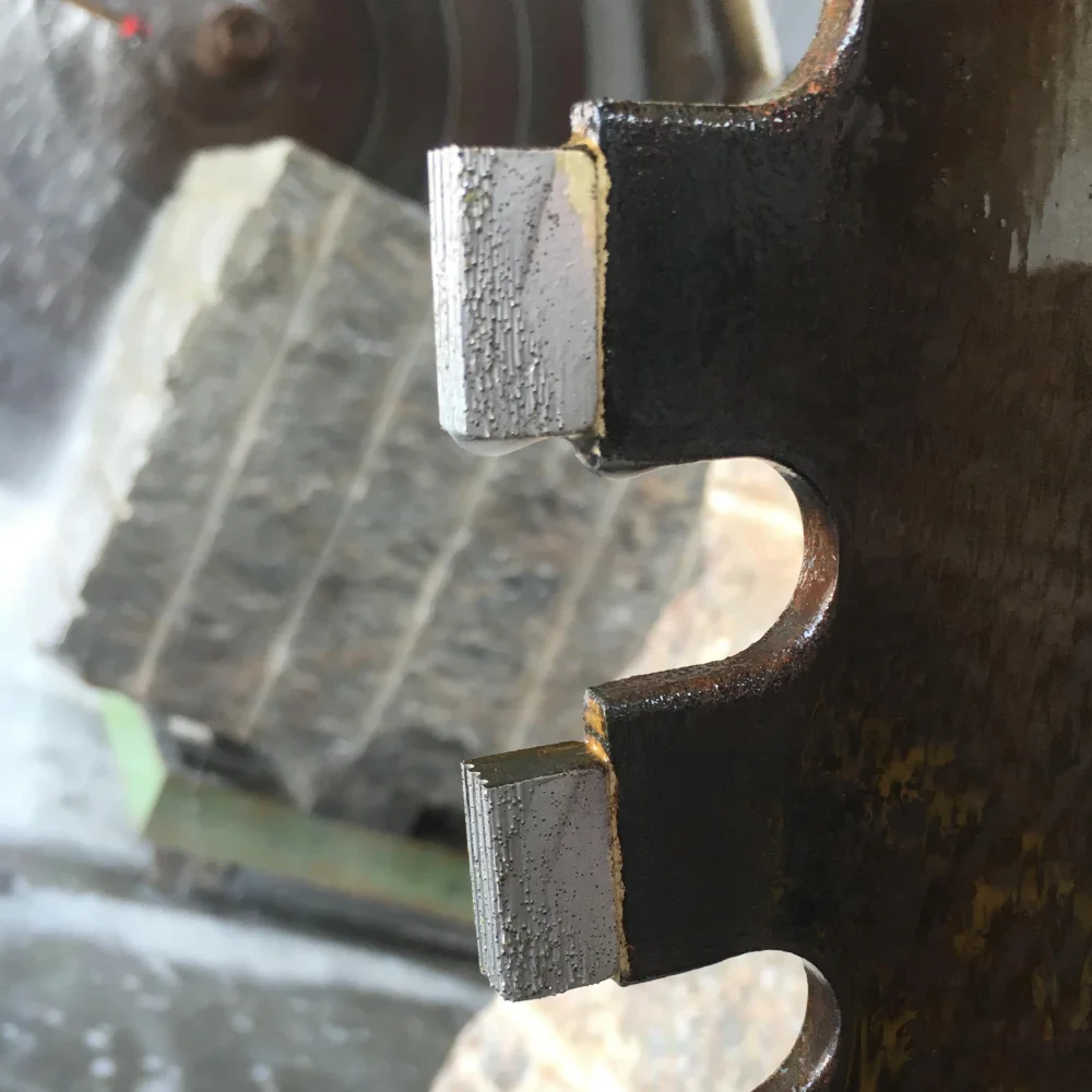 Stone cutting customized diamond segments for granite