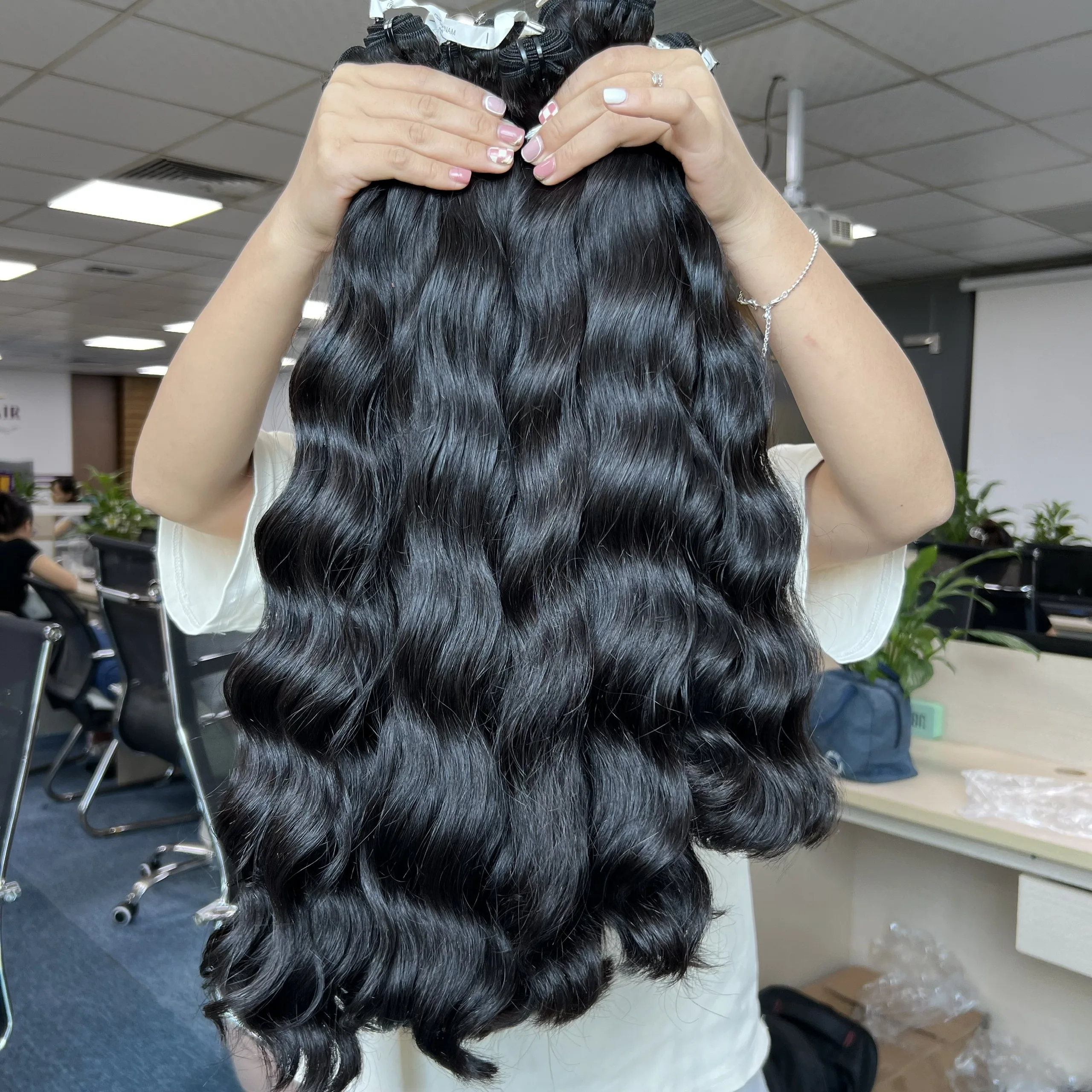 Beladyhair 100% Real Human Hair Natural Wavy Body wave Style 100 Gram Raw Hair with >=60% Longest Hair Ratio from Viet Nam