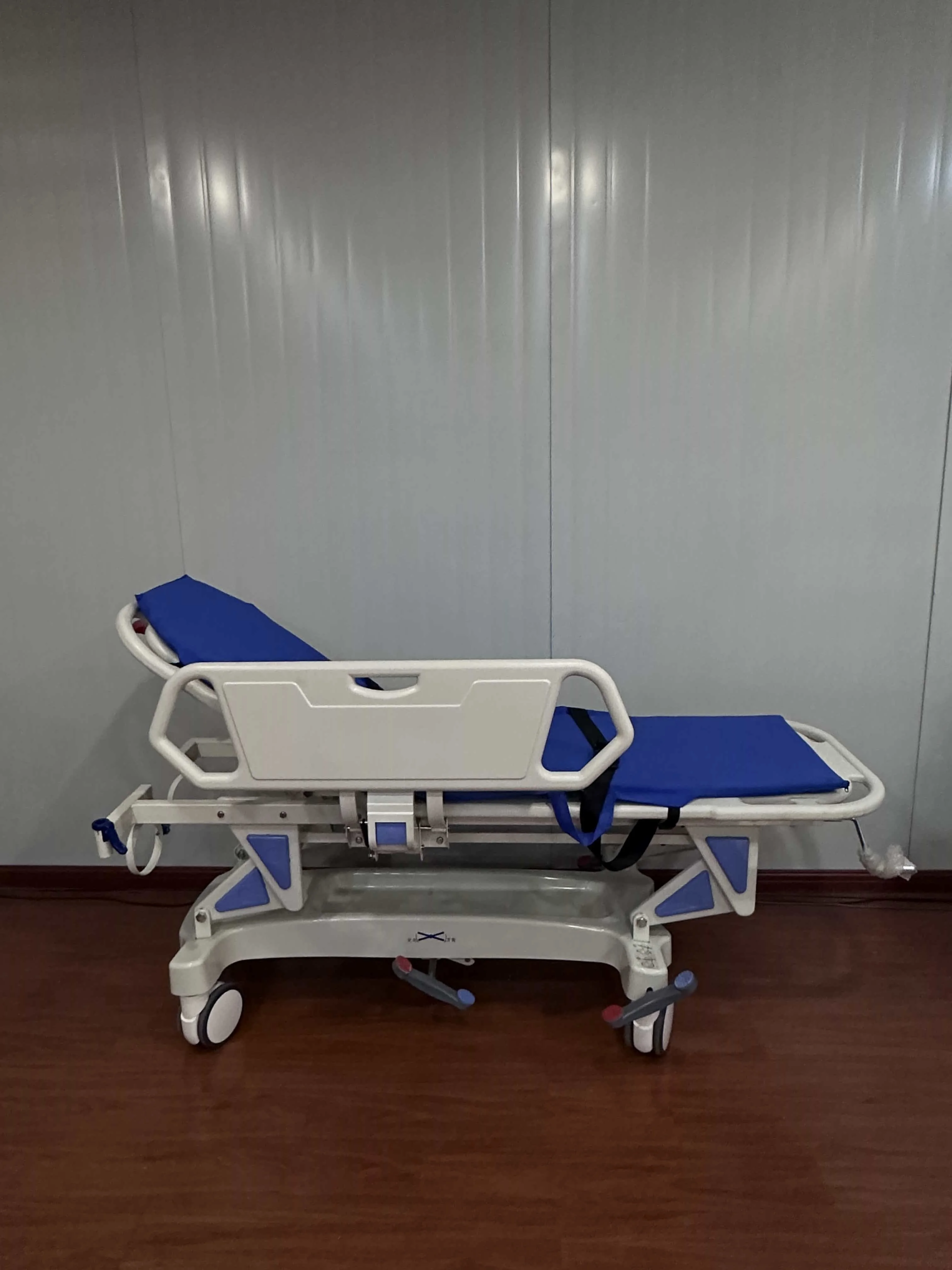 Manual Multifunctional Hospital Emergency Patient Transfer Bed with Direct Factory Wholesale Price