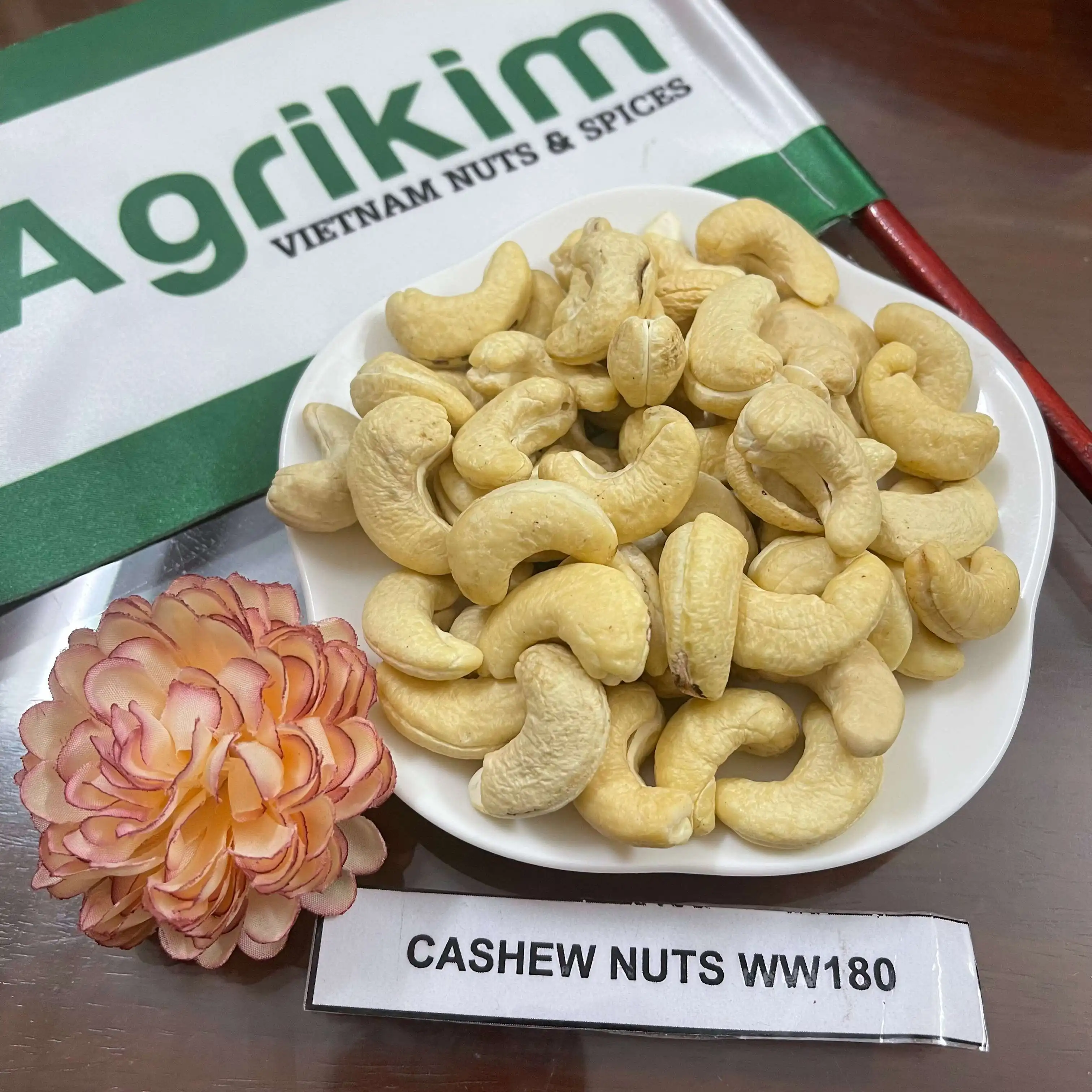 Best selling Cashew nuts 240/320/450 ww High Quality from Vietnam - best price ever Ms Ruby +84 359318390