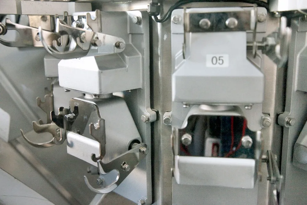 High Speed hoppers 14 head combination weigher snack foods packing machine filling machine