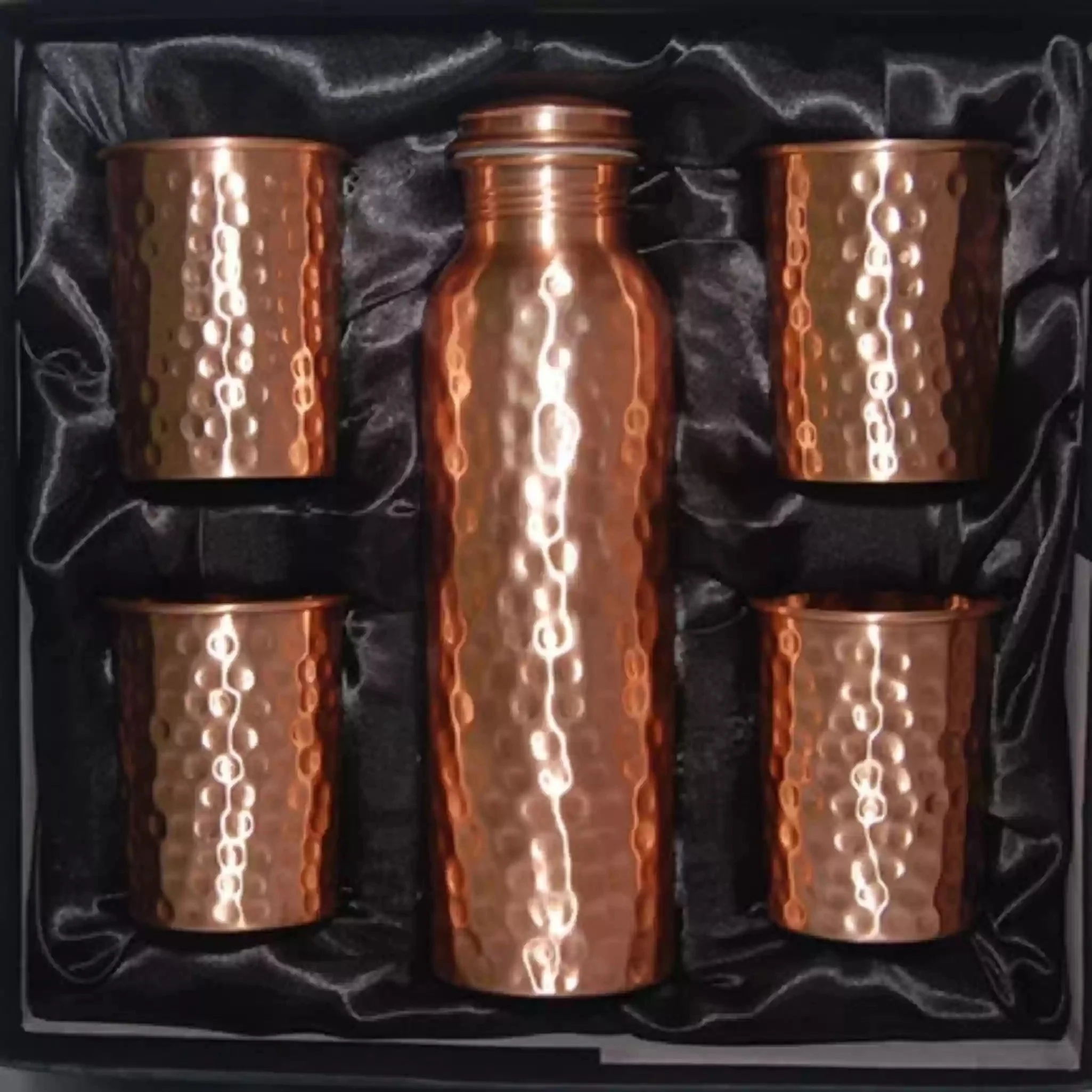 Modern Gift Pack Premium Pure Copper Water Bottle With Glasses Hand Hammered Decorative Copper Water Bottle
