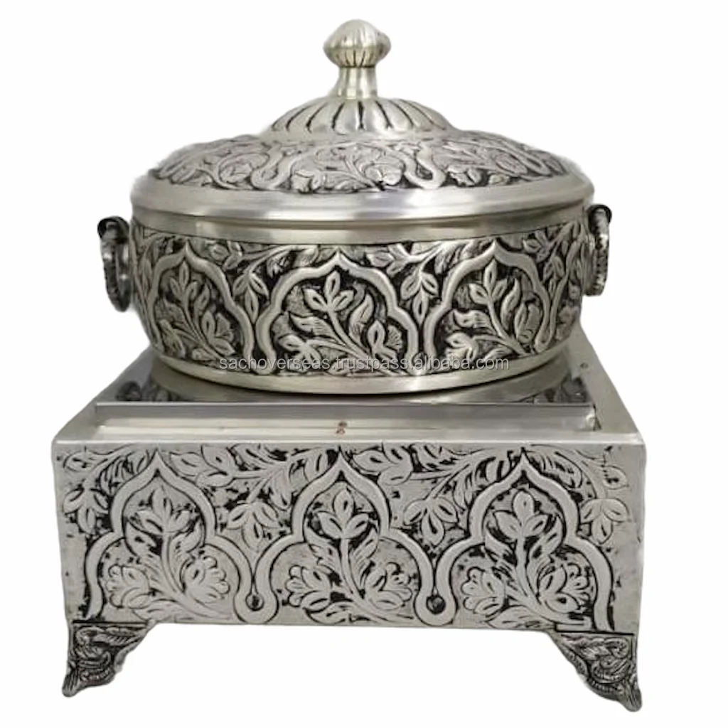 Super Quality 8 Litre Customizable Metal Chafing Dish With Floral Carving on Stand Traditionally Handmade