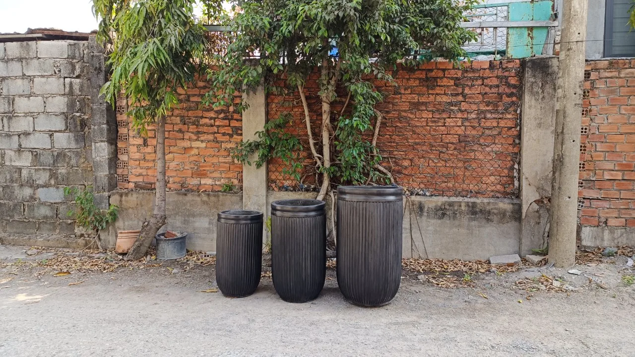 Durable GRC Outdoor Decor Garden Floor Weather-Resistant Concrete Artistic Planter and Urn for Home Plant Engineering Hotels