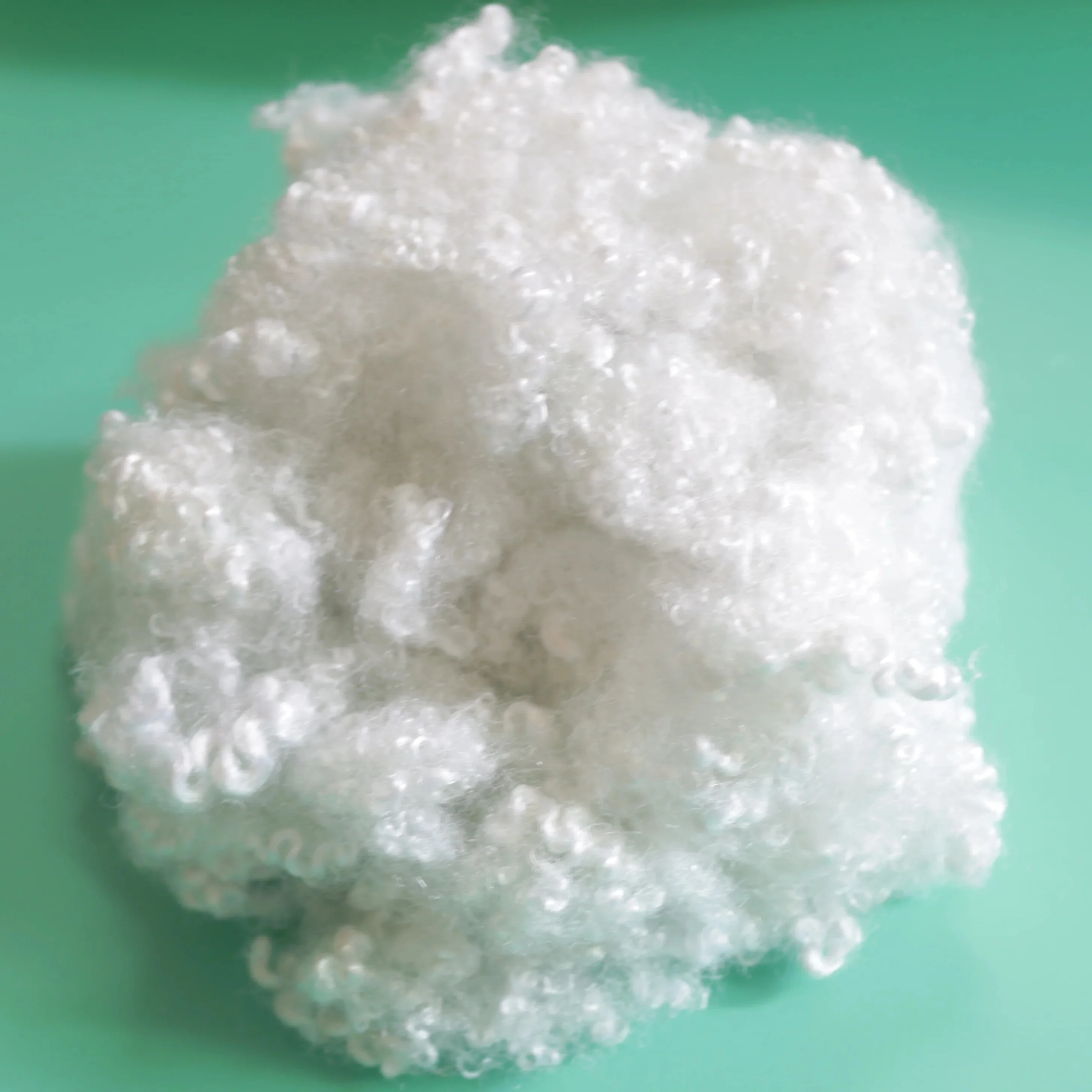 100% PET Bottles Fibres 7D HCS White A Grade Recycled PSF fiber and GRS rPET fibre for Home Textile Cushion Pillow Soft Toys