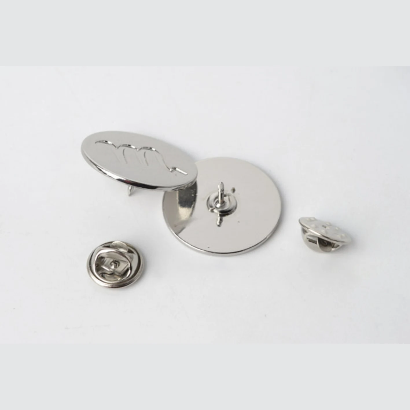 Custom logo gold butterfly brooch pin brooch badge for hijab clothing