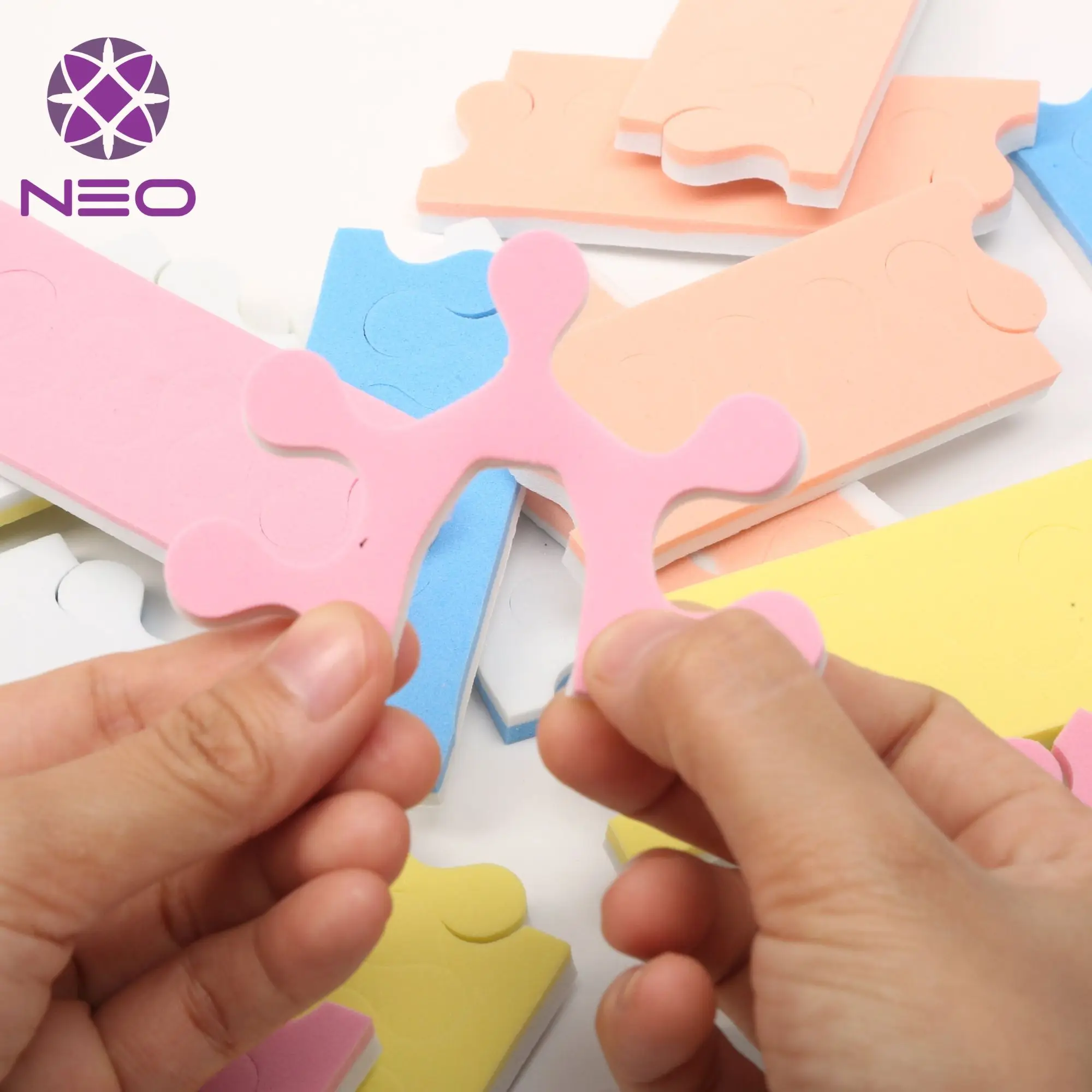 Custom Colorful EVA Nail Art Tools For Nail Polish Party Nail Art Painting Toenails Custom Made Soft Small Separator Toe