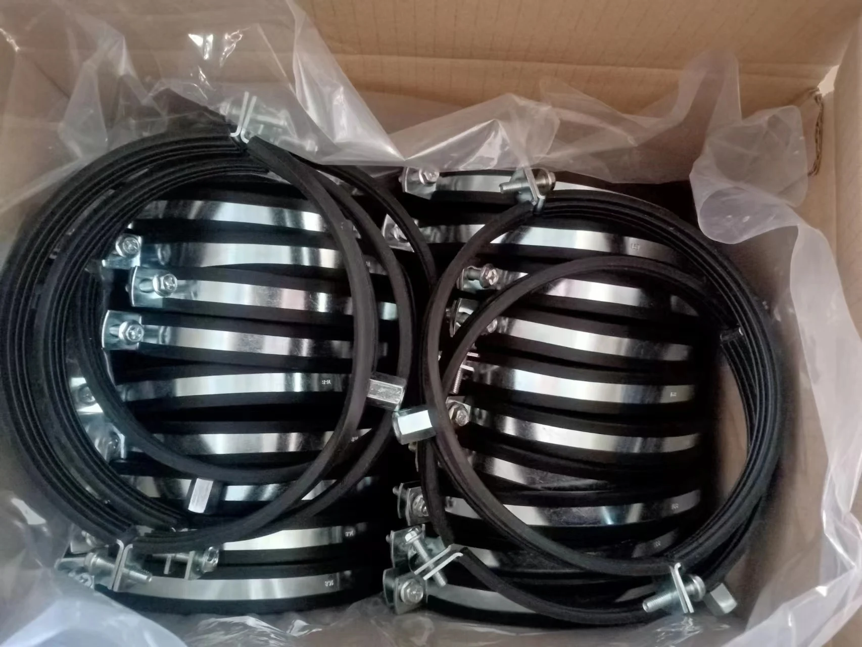 Reinforced rib heavy duty metal W1 pipe hanging aligne pipe clamp