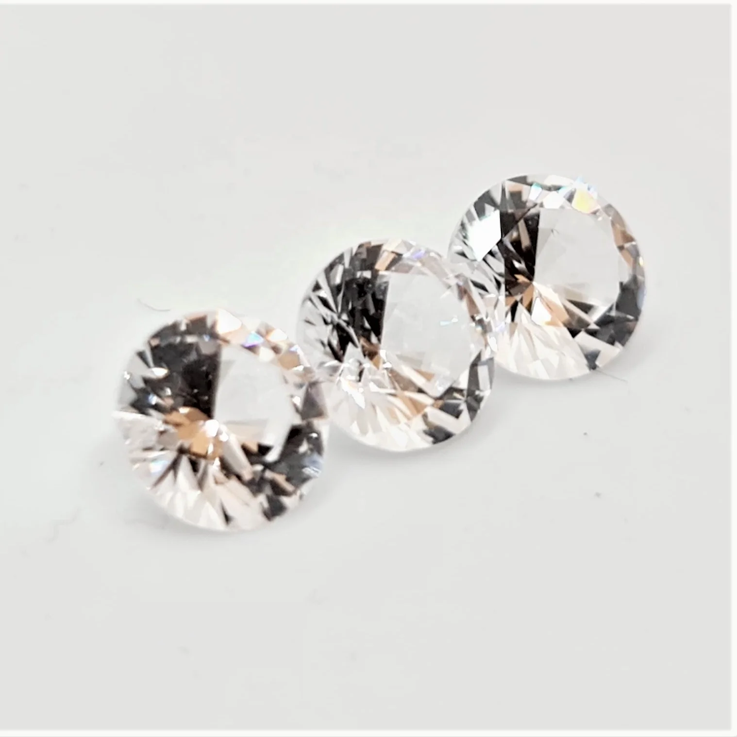 Loose Synthetic White Sapphire Gemstone Diamond Cut Available In Other Colors As Well With Different Types Of Faceting