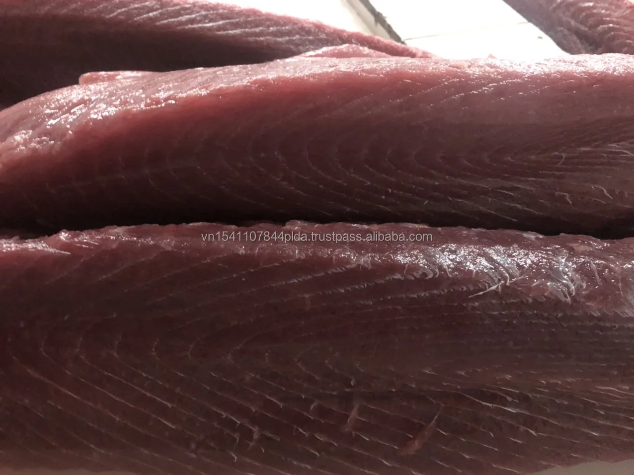 Frozen yellow fin Tuna  steak no CO ( natutal) ( Hand cutting)