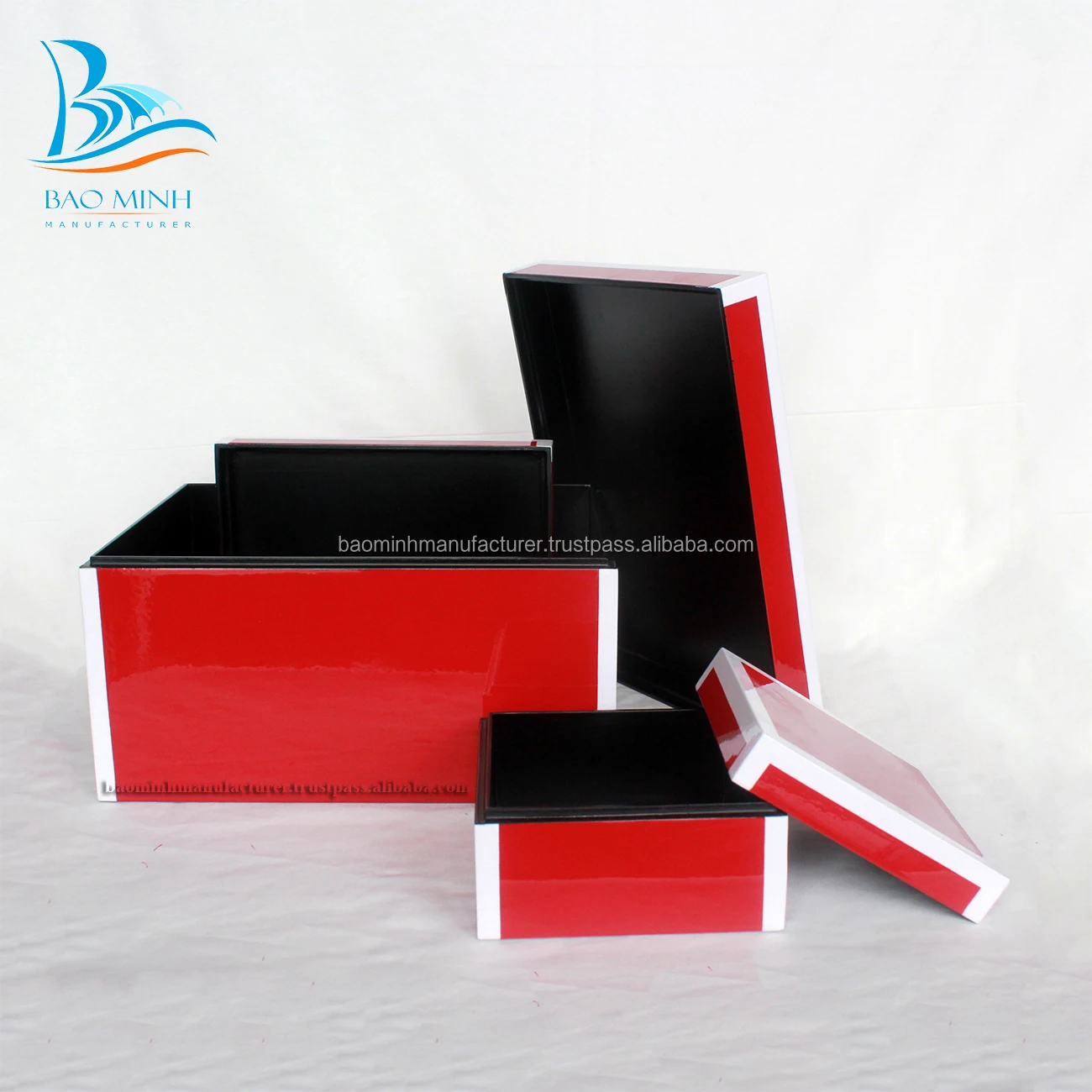 Red white trim 01.11.jpg