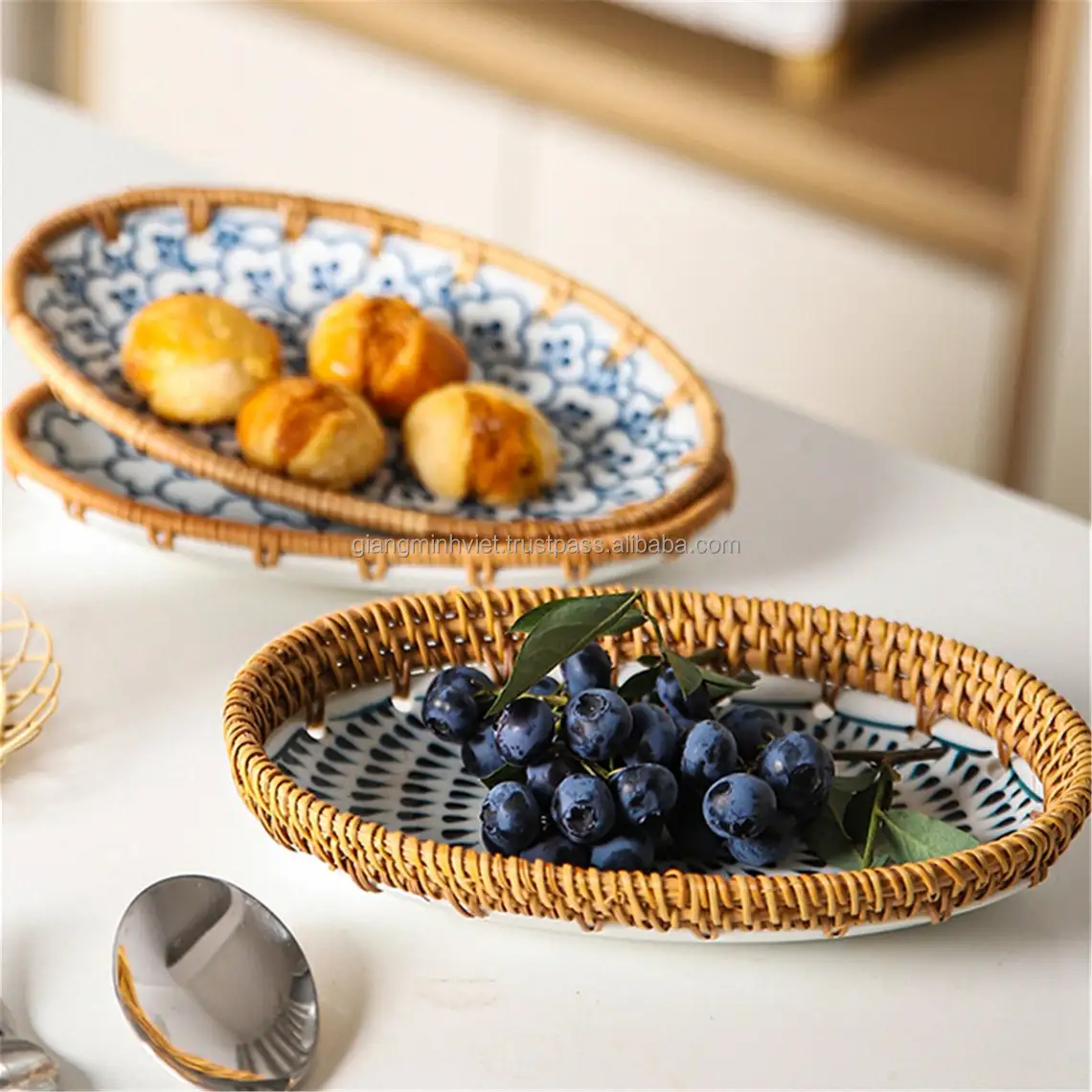 Hot Selling 2022 Rattan Dessert Fruit Plates and Dishes with Ceramic Customized Pattern Made in Vietnam