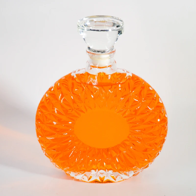 High-grade luxury brandy glass bottle with glass stopper