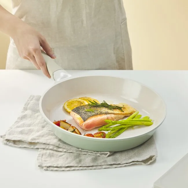 Omi Simple Marble 28cm Frying Pan Kitchenware Aluminum Non - Sticky pan with Glass Cover Home Cookware with Aluminum Coating Pot