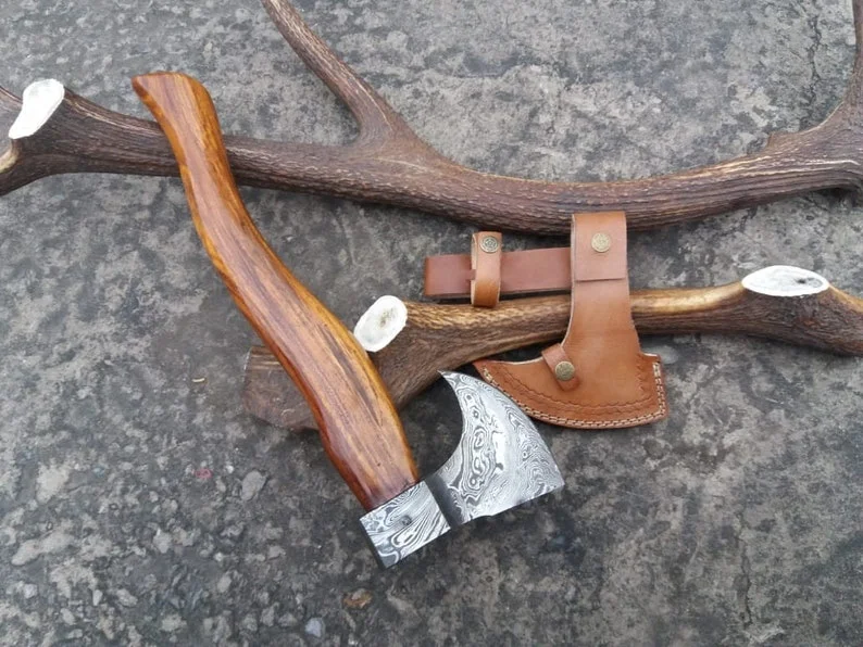 Wholesale Superior Quality Custom Made Damascus Steel Tomahawk Axe Hatchet with Rose Wood Handle Hiking Axe