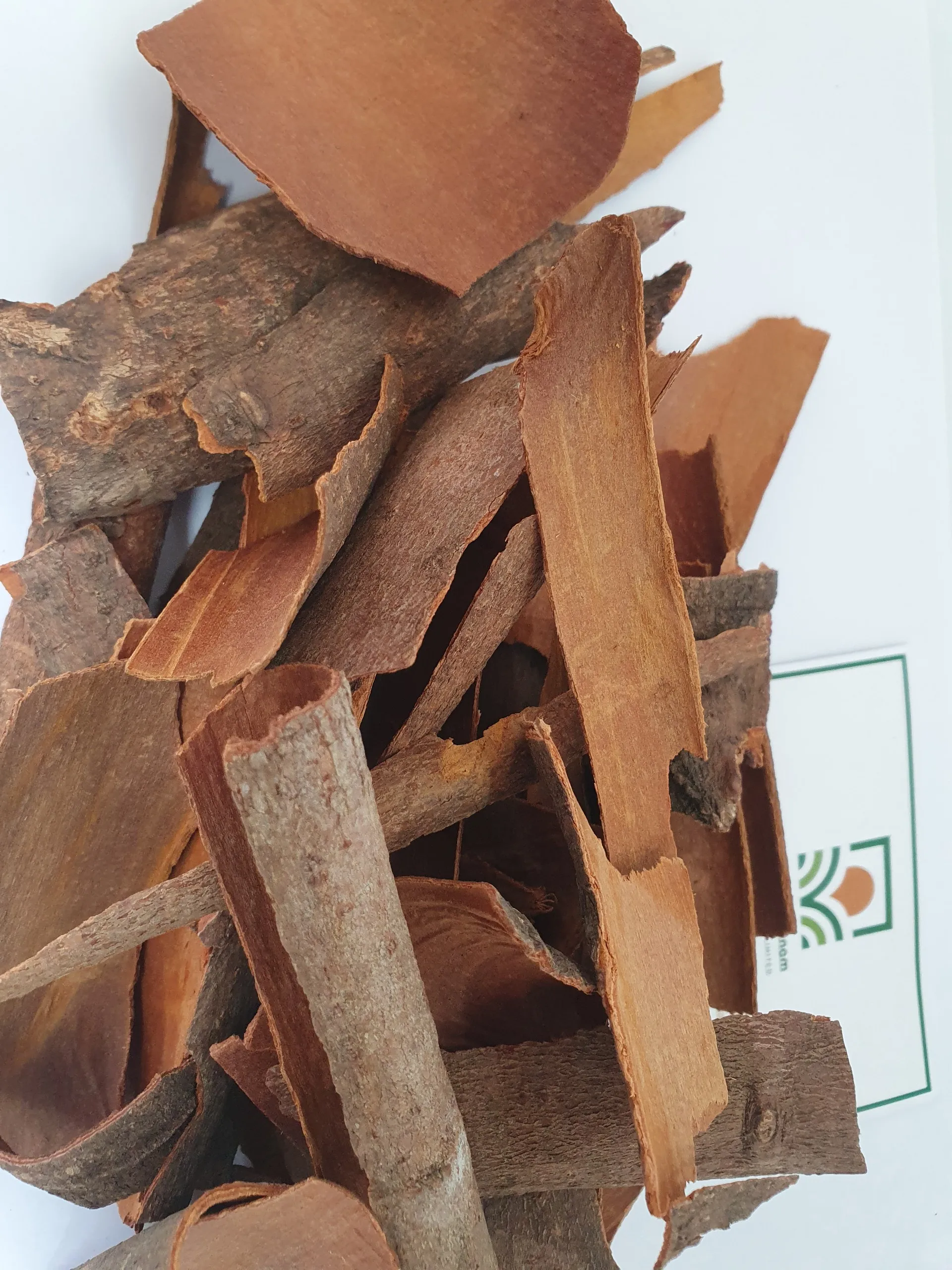 Product With Best Price For Sale High Quality From Manufacture Cassia Broken with skin Origin Vietnam