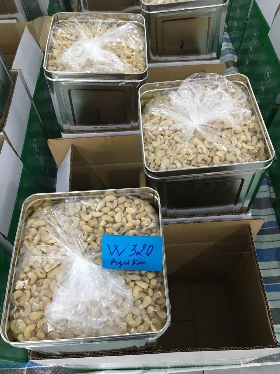 [free sample] high quality ww320 cashew nuts raw cashew nuts with full certificates from reliable Vietnam supplier +84363565928