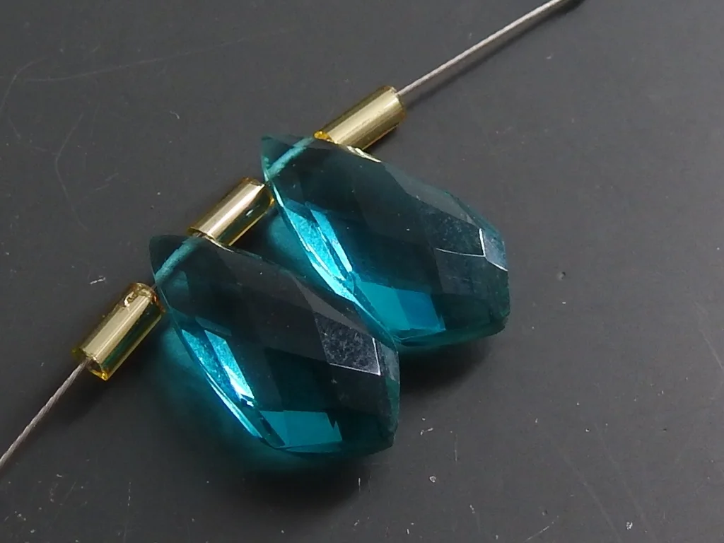 Павлиний синий кварц граненый кайт галстук каплевидный капли свободный камень пара сережек ручная работа для изготовления ювелирных изделий стекла гидро оптовик