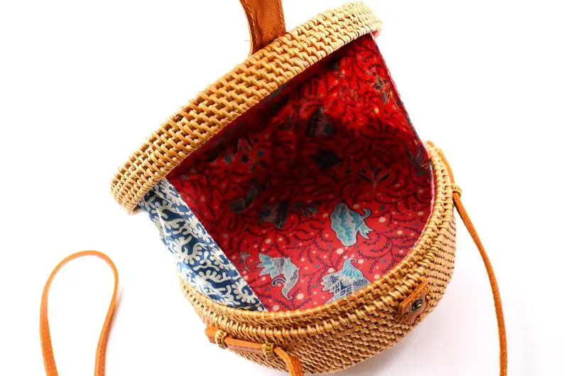 
Hot selling custom logo bali bags handbags rattan Hand made Willow Round Rattan Lady Bag with Leather Strap 2021 