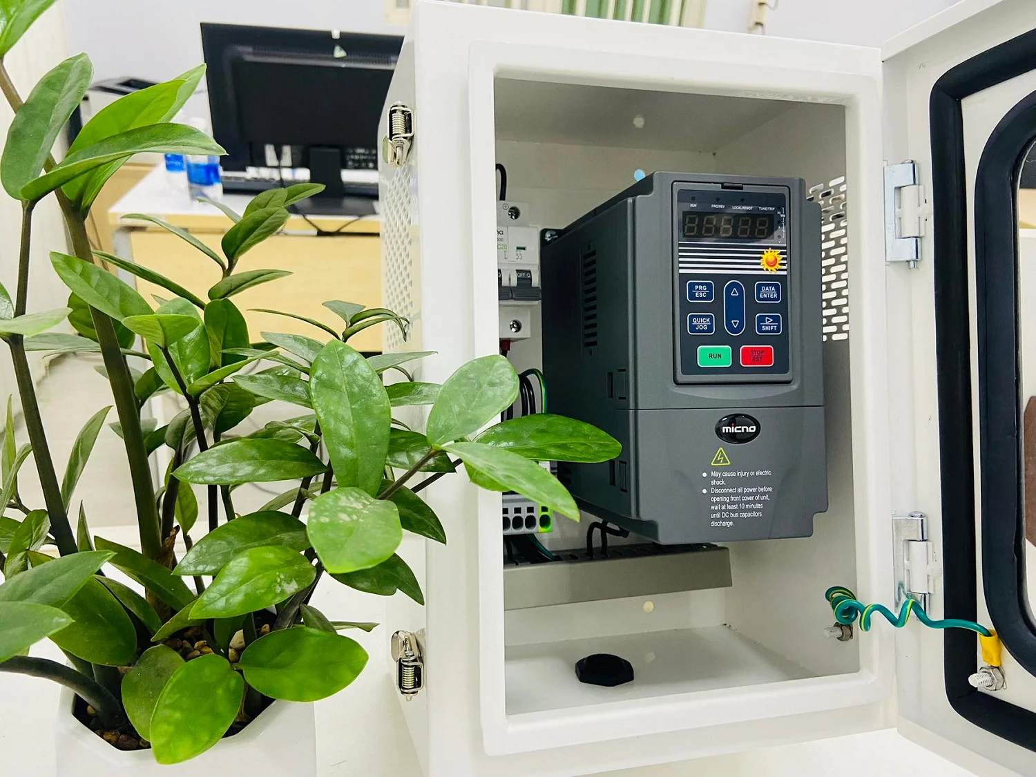 VFD 4kw 5.5kw single phase inverter 220v AC Drive for agricultural pump system