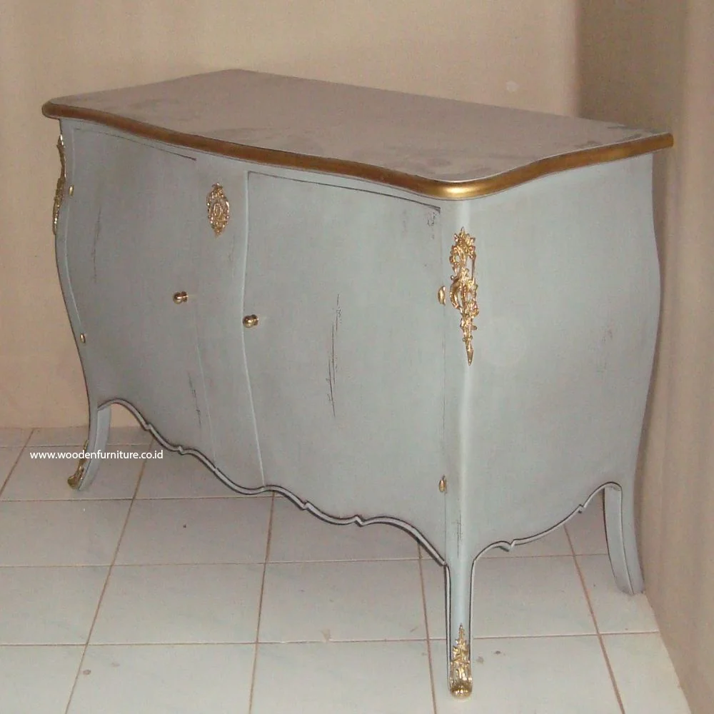 Деревянный буфет или сервант в французском стиле качестве кухонного шкафа предназначенного для мебели столовой