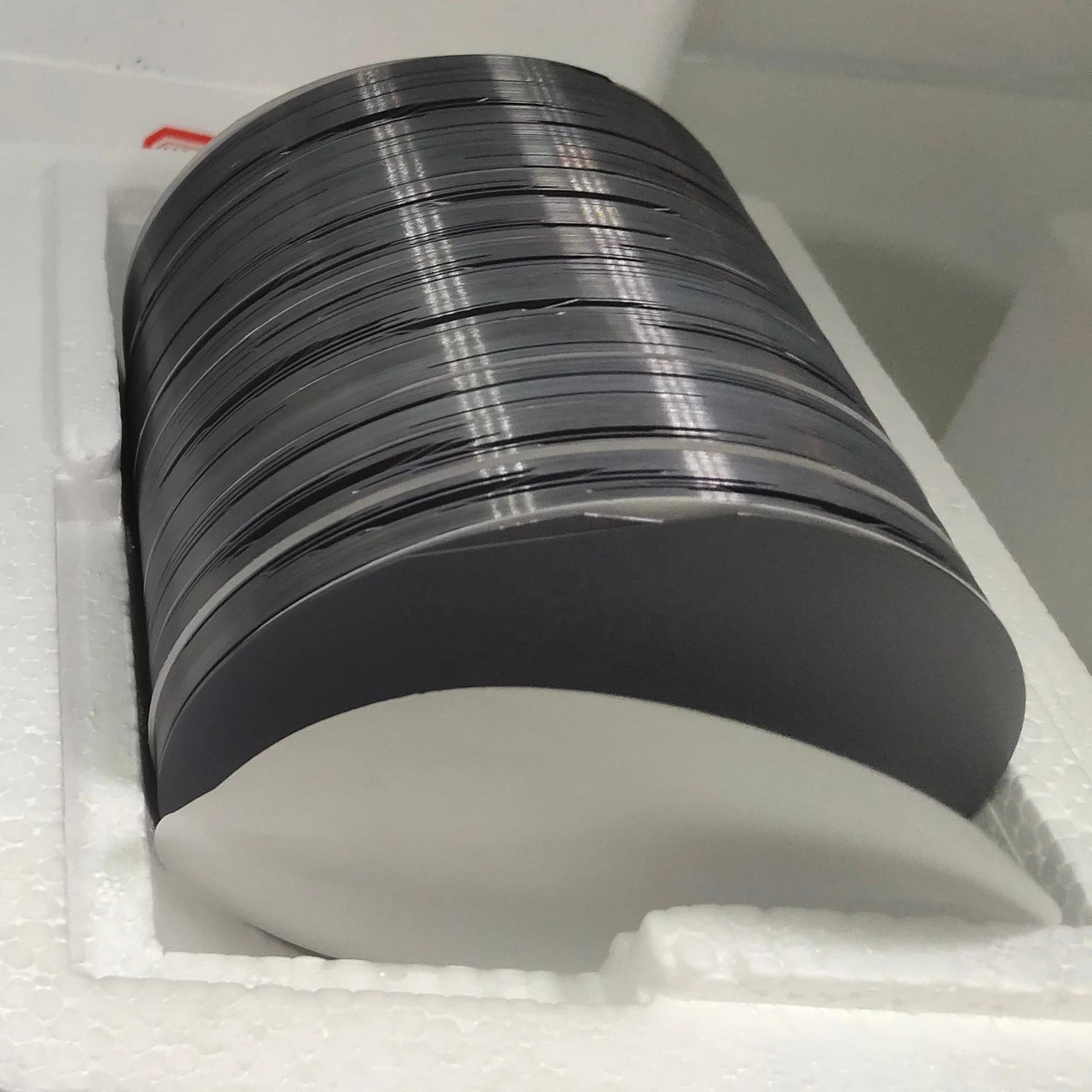  5 дюймов P/N type внахлест вафли кремниевых пластин низкая цена для Интегральные схемы