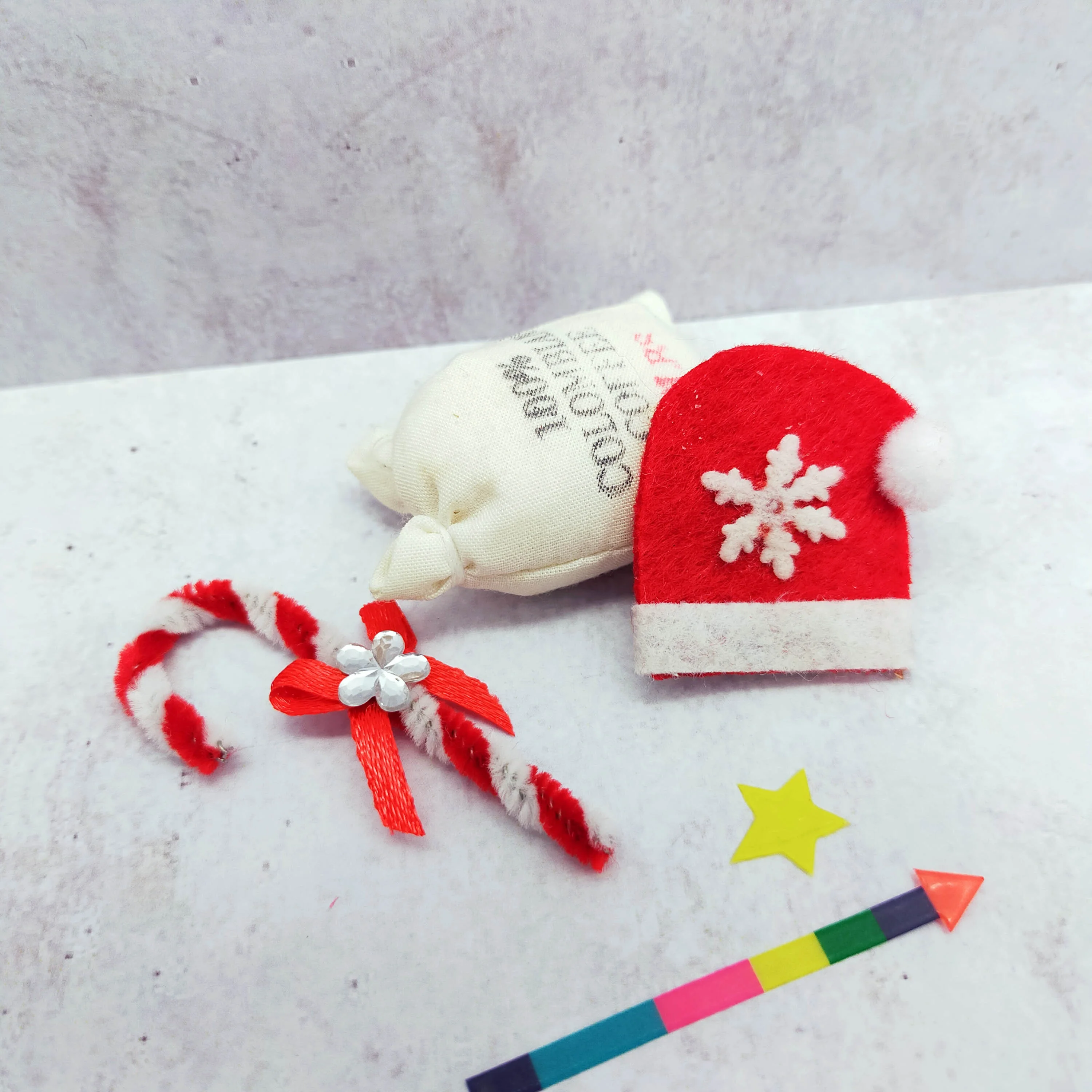 Dollhouse miniatures Scale 1:12 Felt Christmas hat,  Chenille Stems Candy Cane, Sack of Coffee Beans