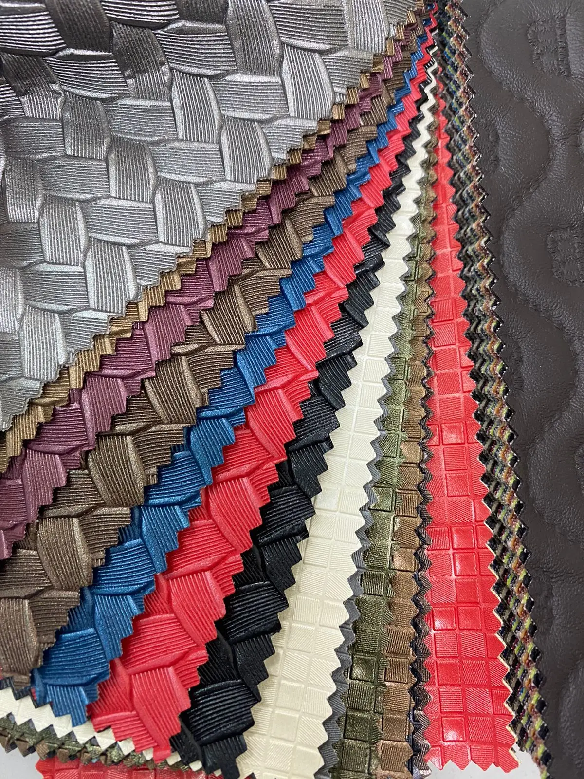 2024 New Style Synthetic Vinyl PVC Leather Fabric Stylish Interior Decoration for Cars Houses Outdoor Spaces