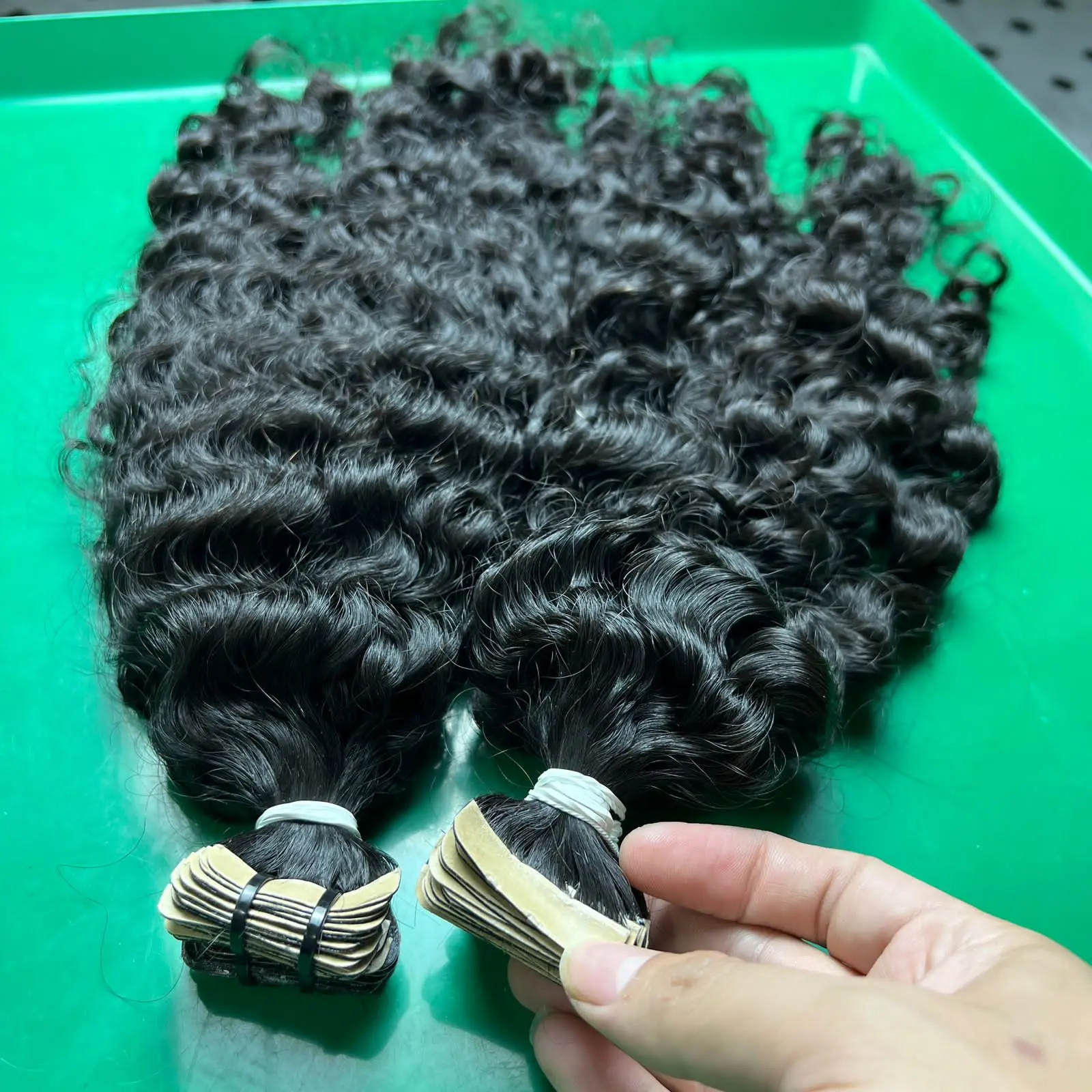 Best Selling Wholesale Price Burmese Curly Bundles/ I-Tip/ Tape In Hot Selling Style Natural Black Color 1B Weft Hair Extensions