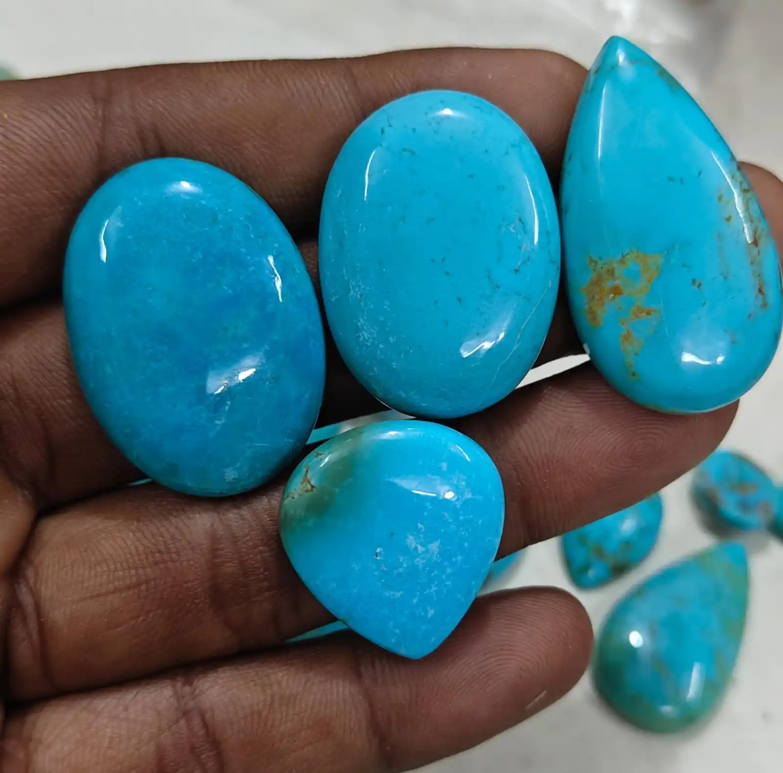 Beautiful Arizona Turquoise Cabochon Gems Natural Quartz Smooth Loose Stones Pear Shape for Jewelry Wholesale Customize Options