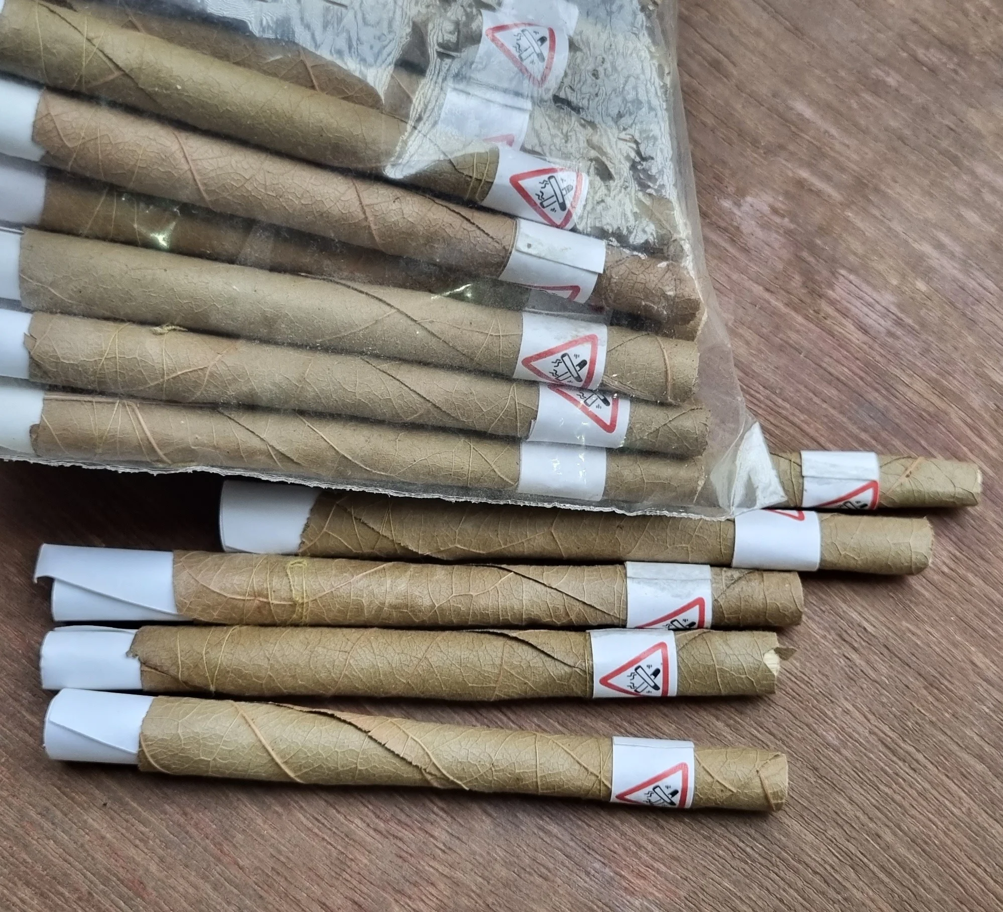 Gluten Free Vegan Unrefined leaf cones in bulk all sizes Rollies Queen & King custom size cones & Straight 4 USA Premium Product