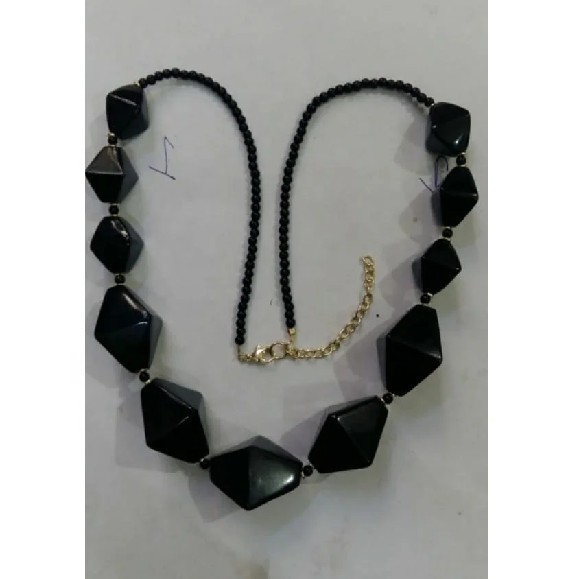 Customized Handmade Fashion Resin Necklace Vintage fashionable wood resin necklace pendant  Modern Resin Necklace For Sale