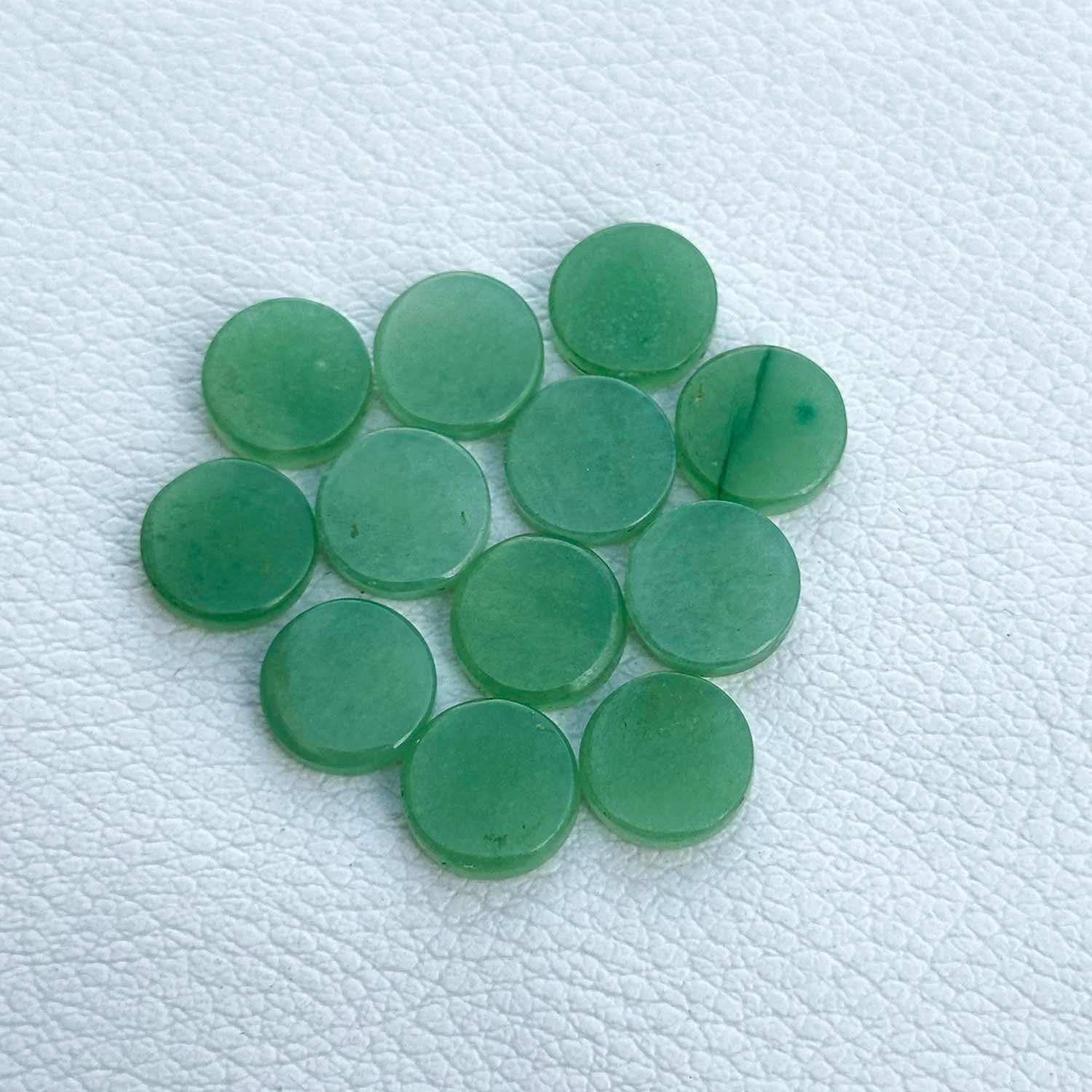 Certified Finest Quality Bulk Selling Natural Green Jade 8mm Flat Back Round Coin Loose Gemstone For Jewelry Making