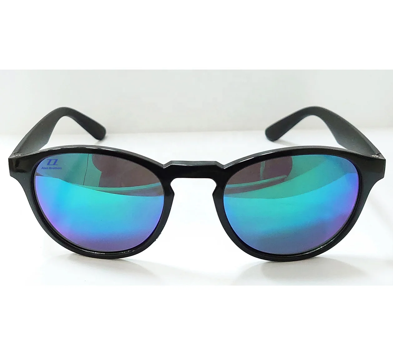 Made in Taiwan High Quality Lifestyle Lightweight TAC Polarized Sunglasses